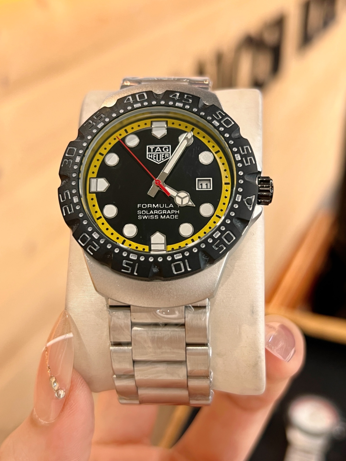 💰80泰格豪雅 搭载石英原装机芯,316精钢蝴蝶扣表带