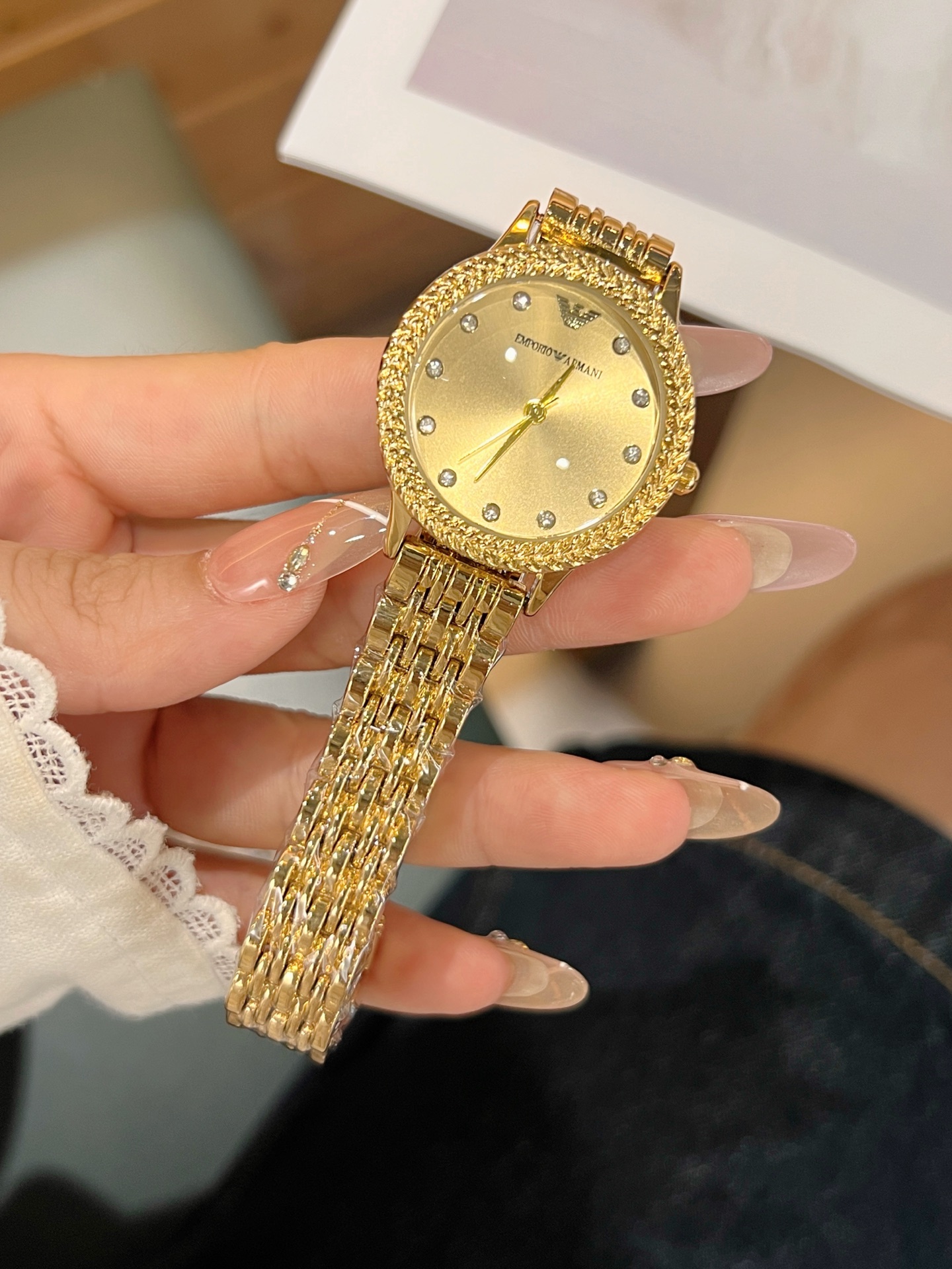 💰50
阿玛尼 时尚最新款✨🎀简约时尚时装表💍精美