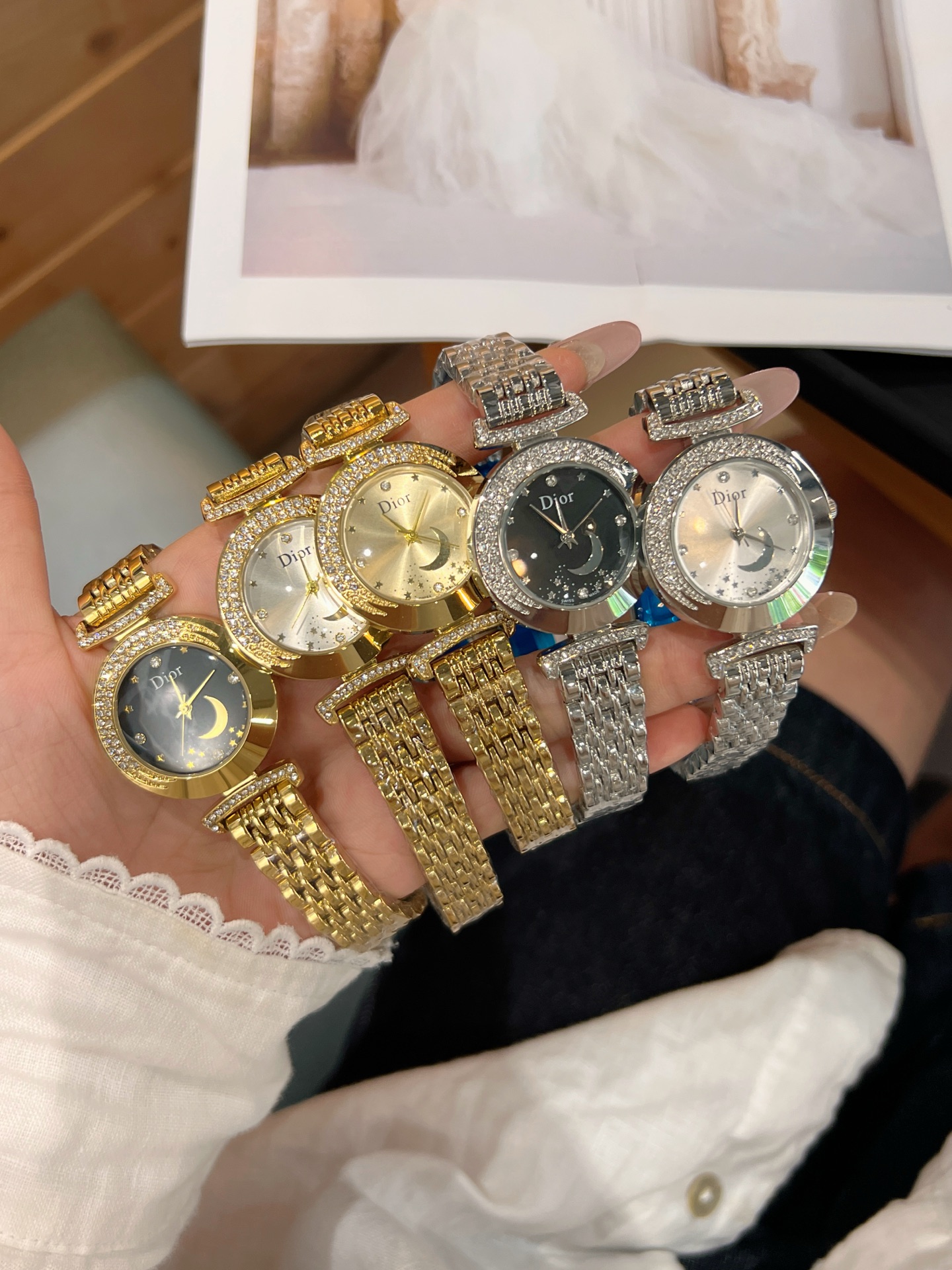 💰55
迪奥 时尚最新款✨🎀简约时尚时装表💍精美名