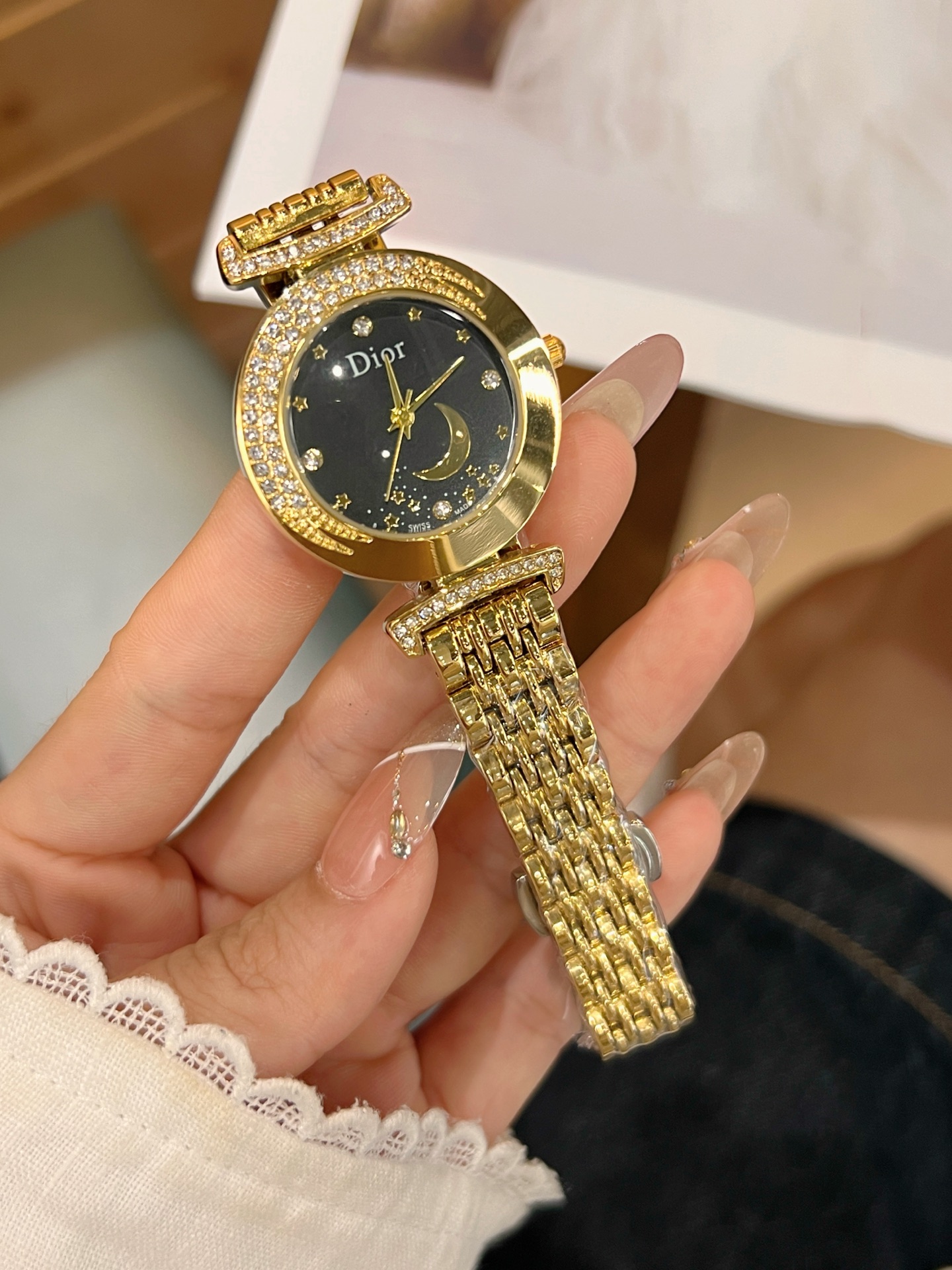 💰55
迪奥 时尚最新款✨🎀简约时尚时装表💍精美名