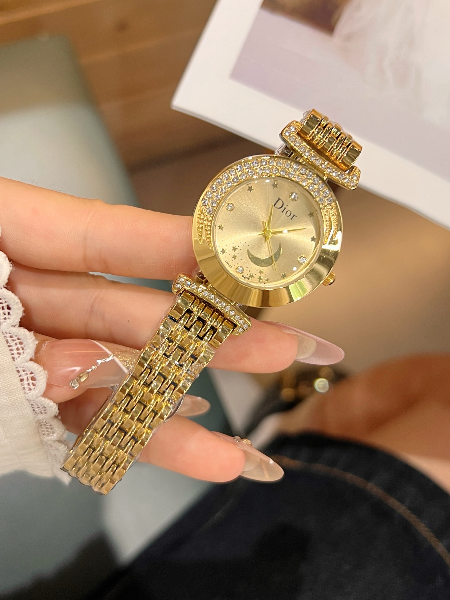 💰55
迪奥 时尚最新款✨🎀简约时尚时装表💍精美名