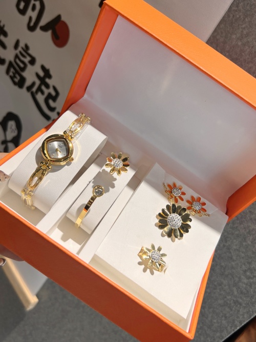 Elegant Coach Gift Set: Quartz Watch, Bangle, Necklace, Earrings, and Ring 1 Elegant Coach Gift Set: Quartz Watch, Bangle, Necklace, Earrings, and Ring