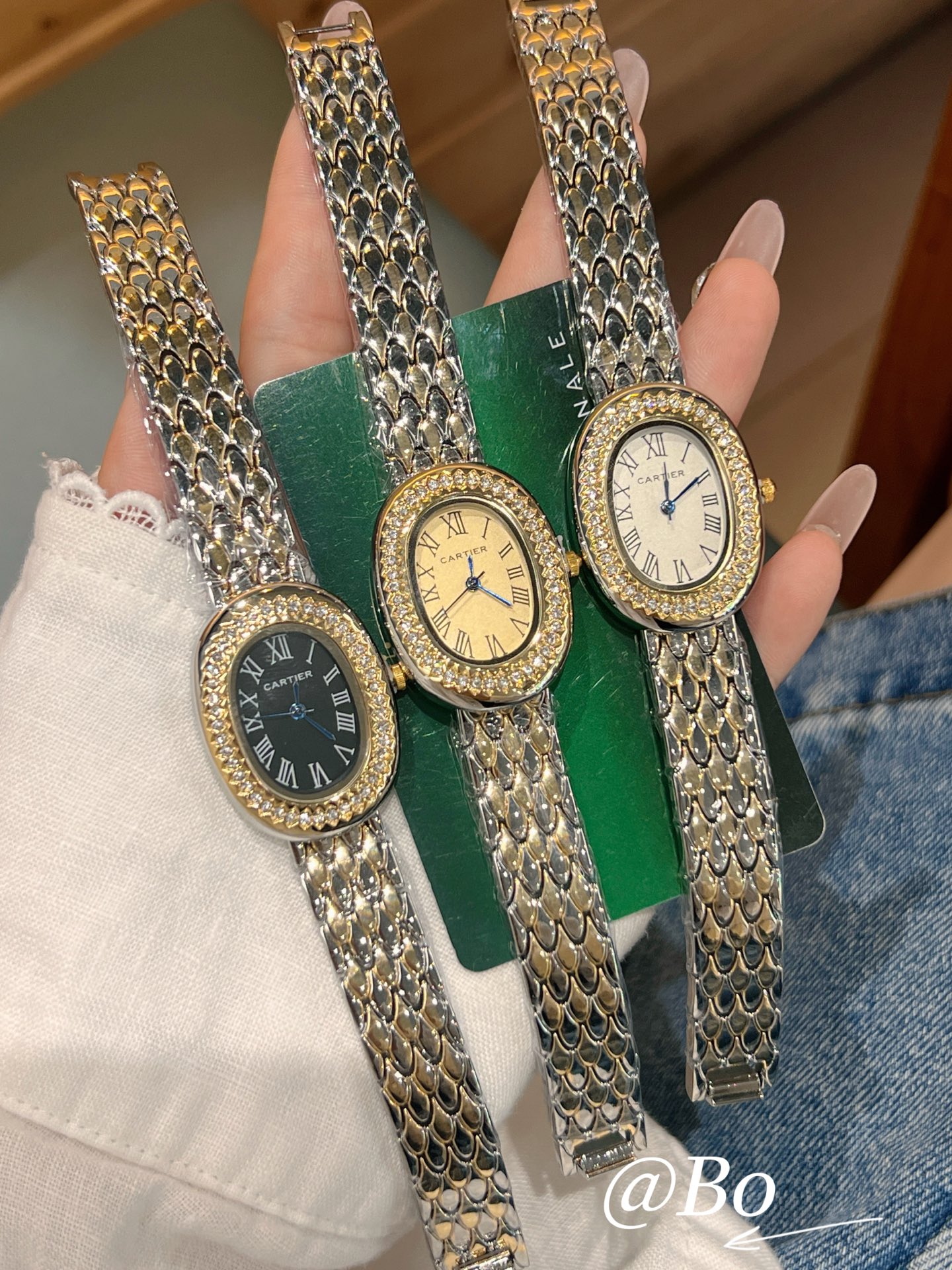 ❤️250包邮/原单代购级别
Cartier卡地亚经典款石英手表，进口石英机芯，方便佩戴，简洁大方，独家实拍 💙
