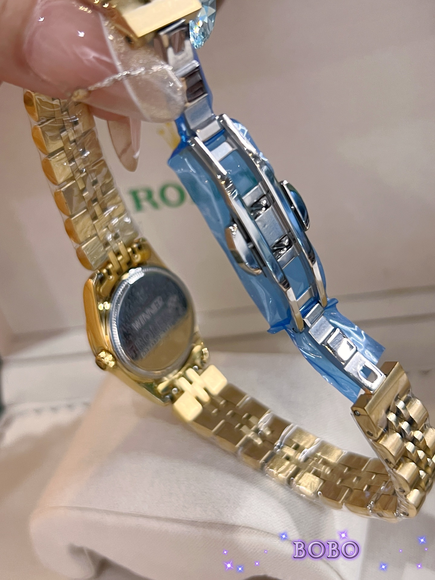 💰85新款推荐 🔛 劳力士 28mm精致小表螺旋后盖  爆款推荐 设计显出独特高贵优雅女神气质！316精钢搭配蝴蝶扣，不显浮华的风格广受女神喜爱，逐渐深刻人心，工艺精湛，糅合尊贵、典雅和独特气质于一身