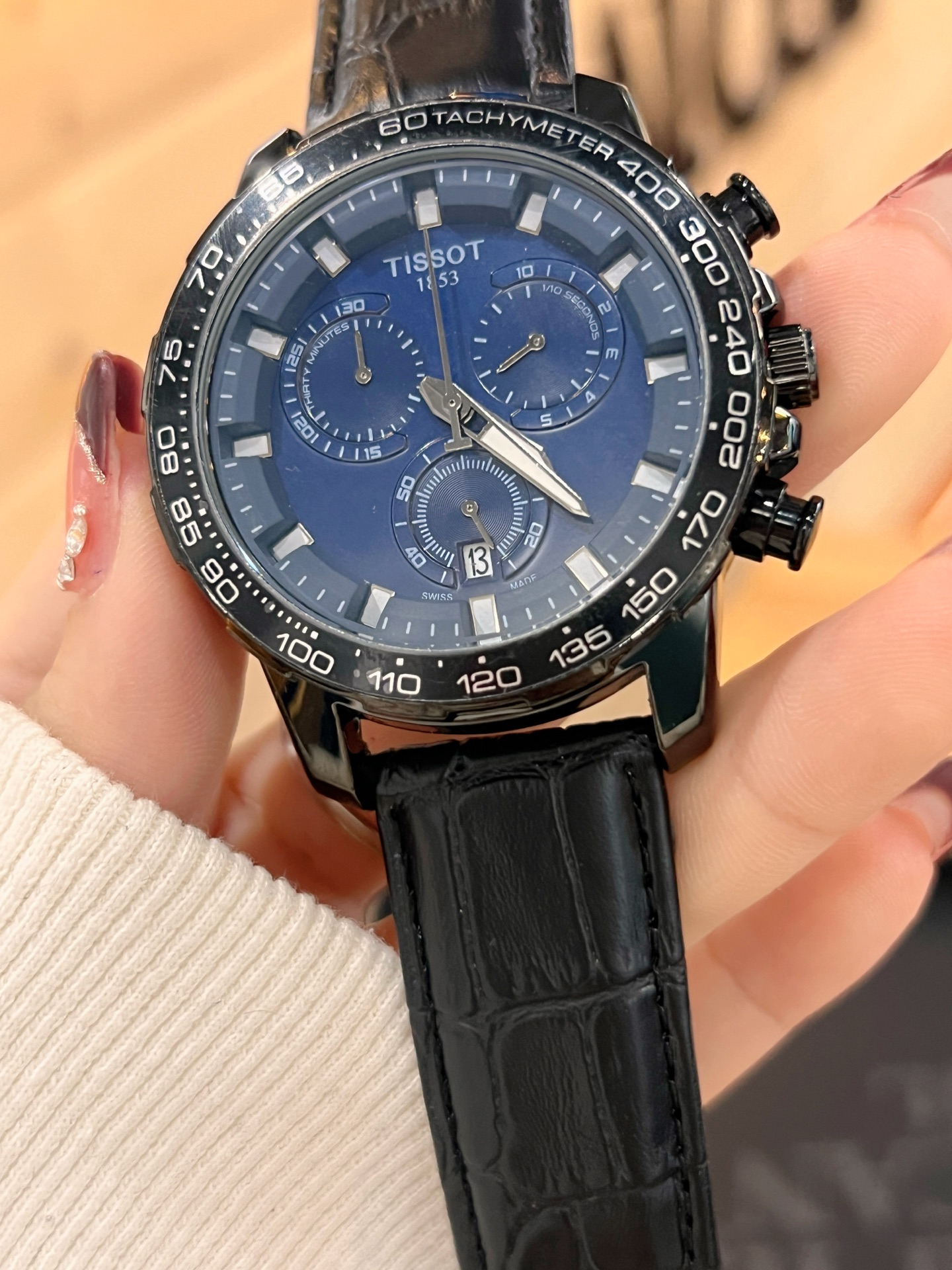 天梭六針石英時計 - スタイリッシュな型男必見