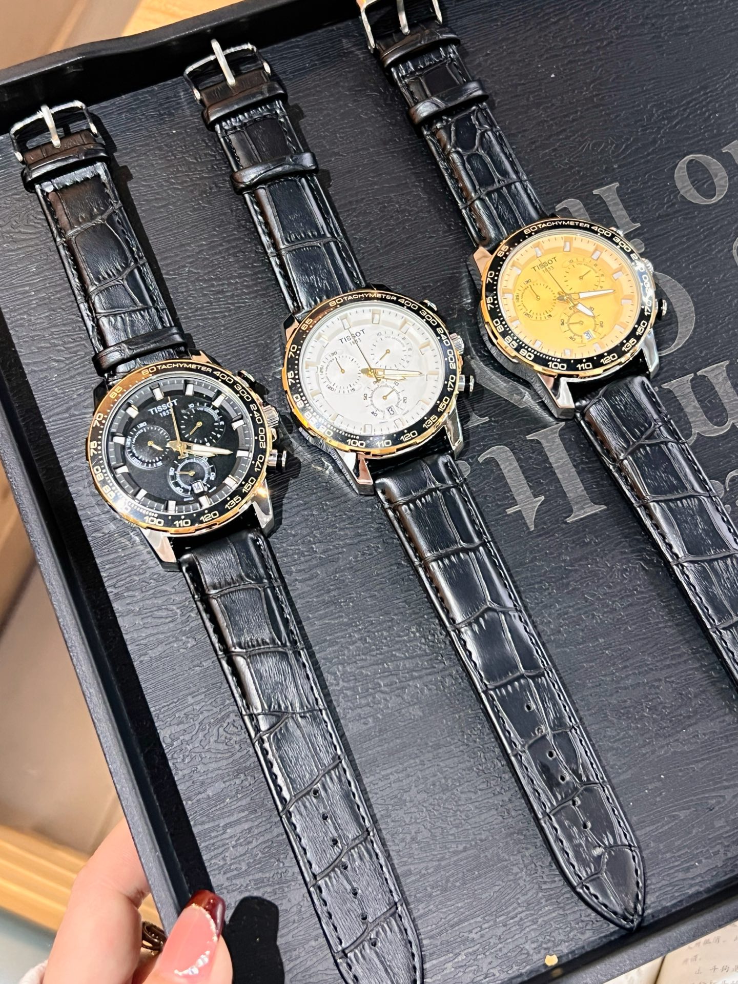 天梭六針石英時計 - 型男の必需品