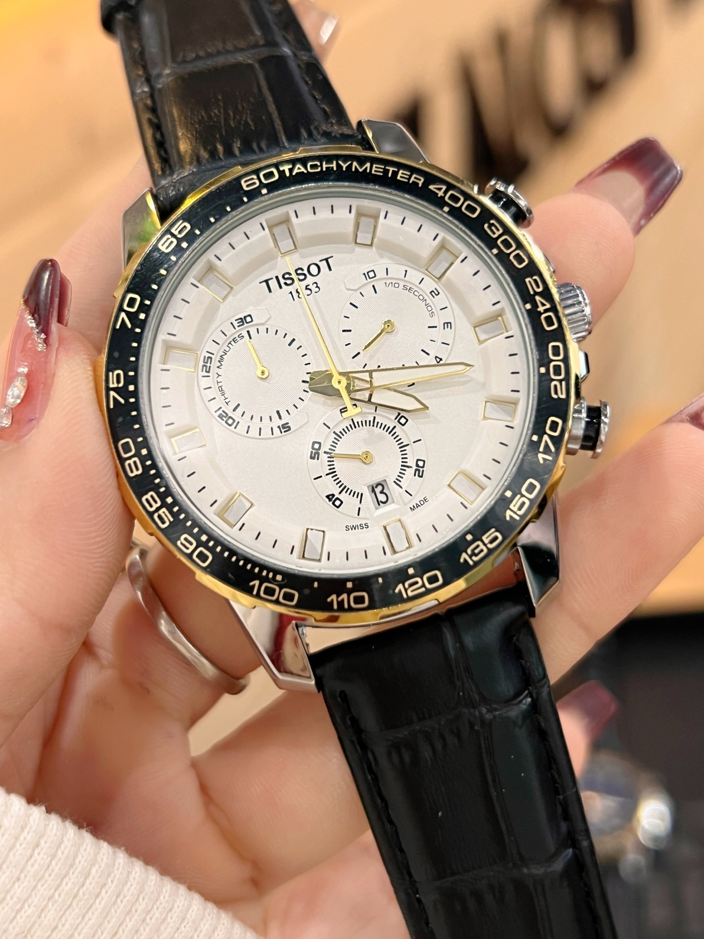 天梭六針石英時計 - 型男の必需品