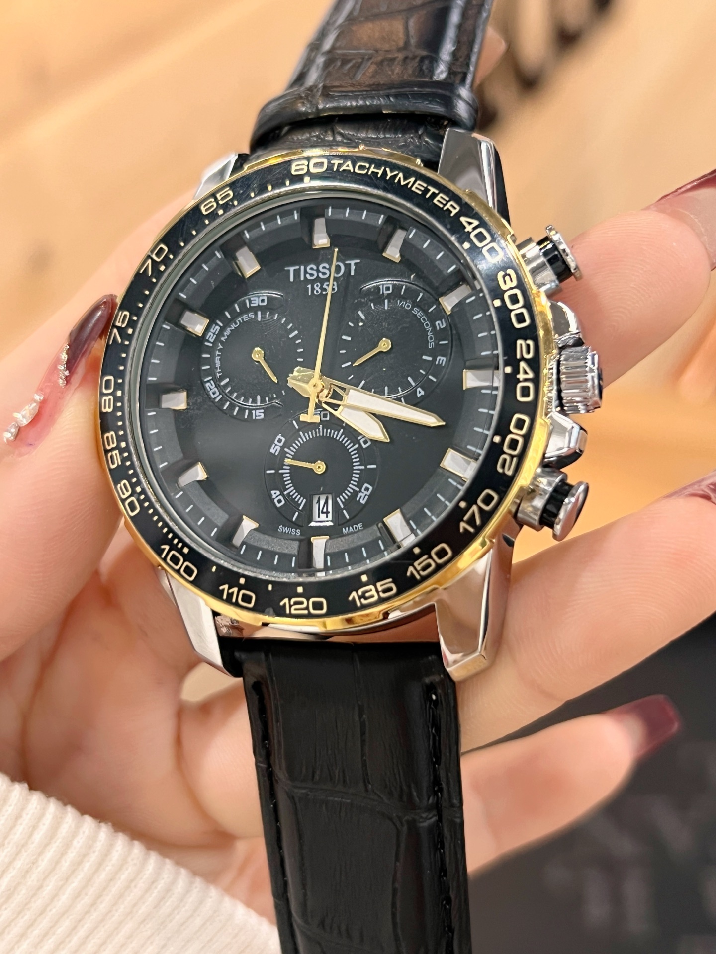 天梭六針石英時計 - 型男の必需品