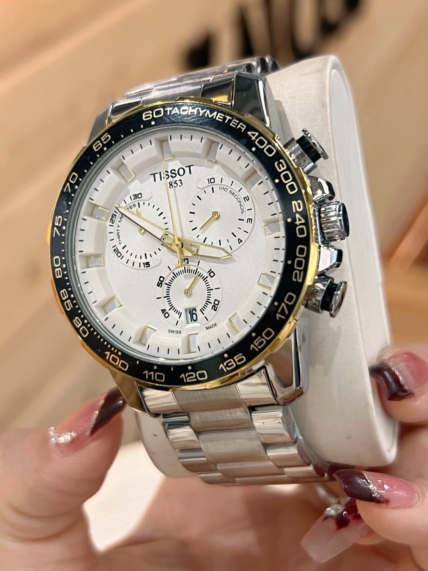 天梭六針手表 - 型男の必需品