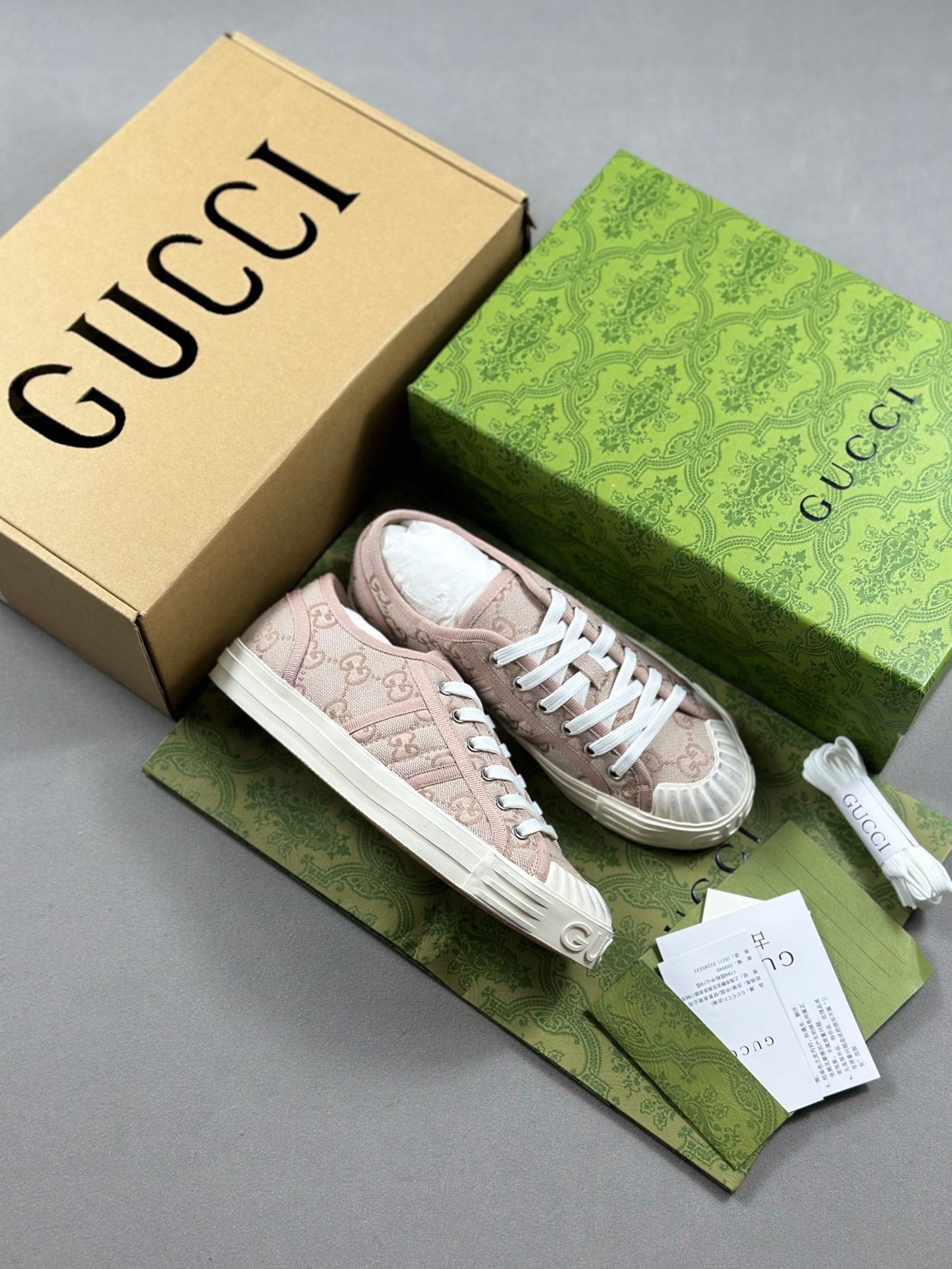 300 2024Gucci早春新款低邦休闲贝壳运动情侣款鞋