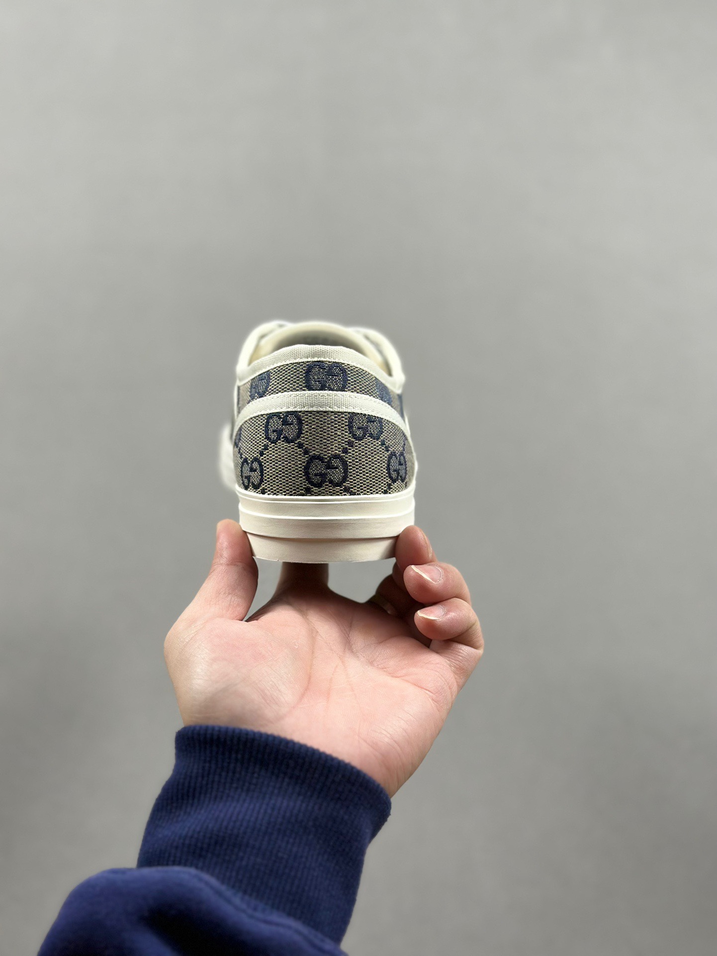 300 2024Gucci早春新款低邦休闲贝壳运动情侣款鞋