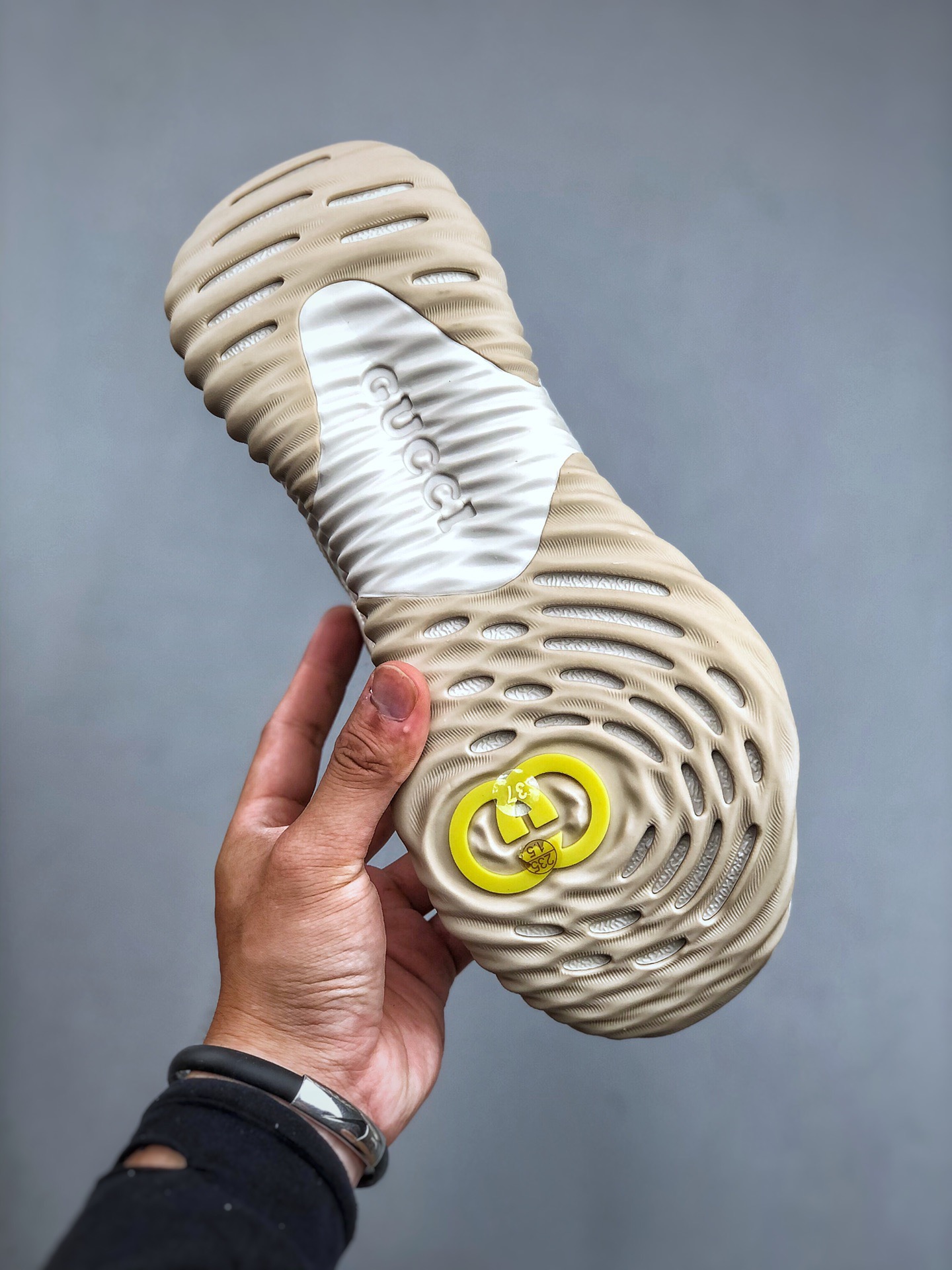 420 古驰2024年新款情侣金属皮革运动鞋。Gucci 专柜最新情侣款厚底增高波浪休闲透气情侣鞋代购级别