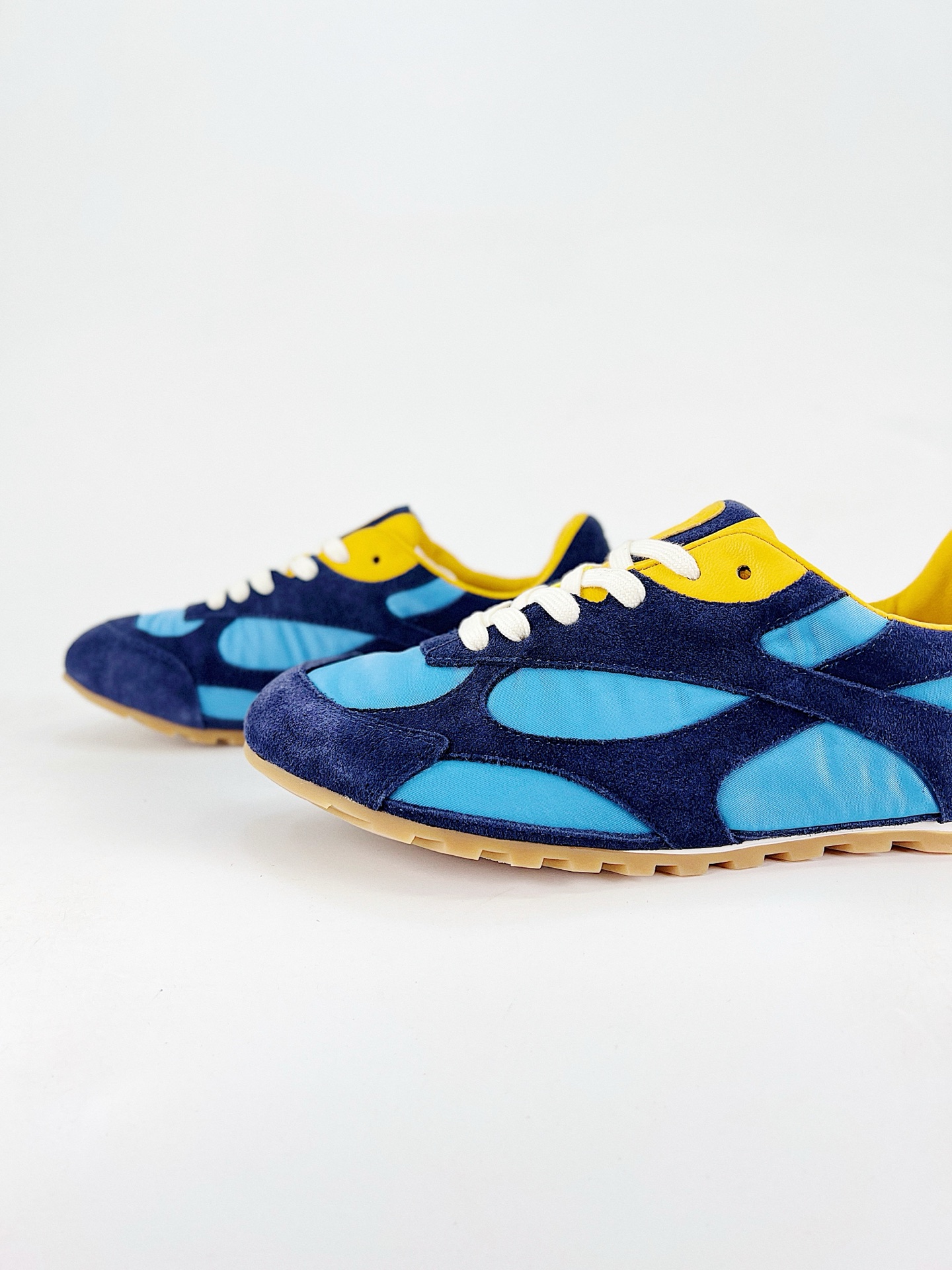 宝缇嘉/葆蝶家-Bottega Veneta Orbit Lace-up Runner BV葆蝶家时尚休闲王一博同款老爹鞋运动鞋