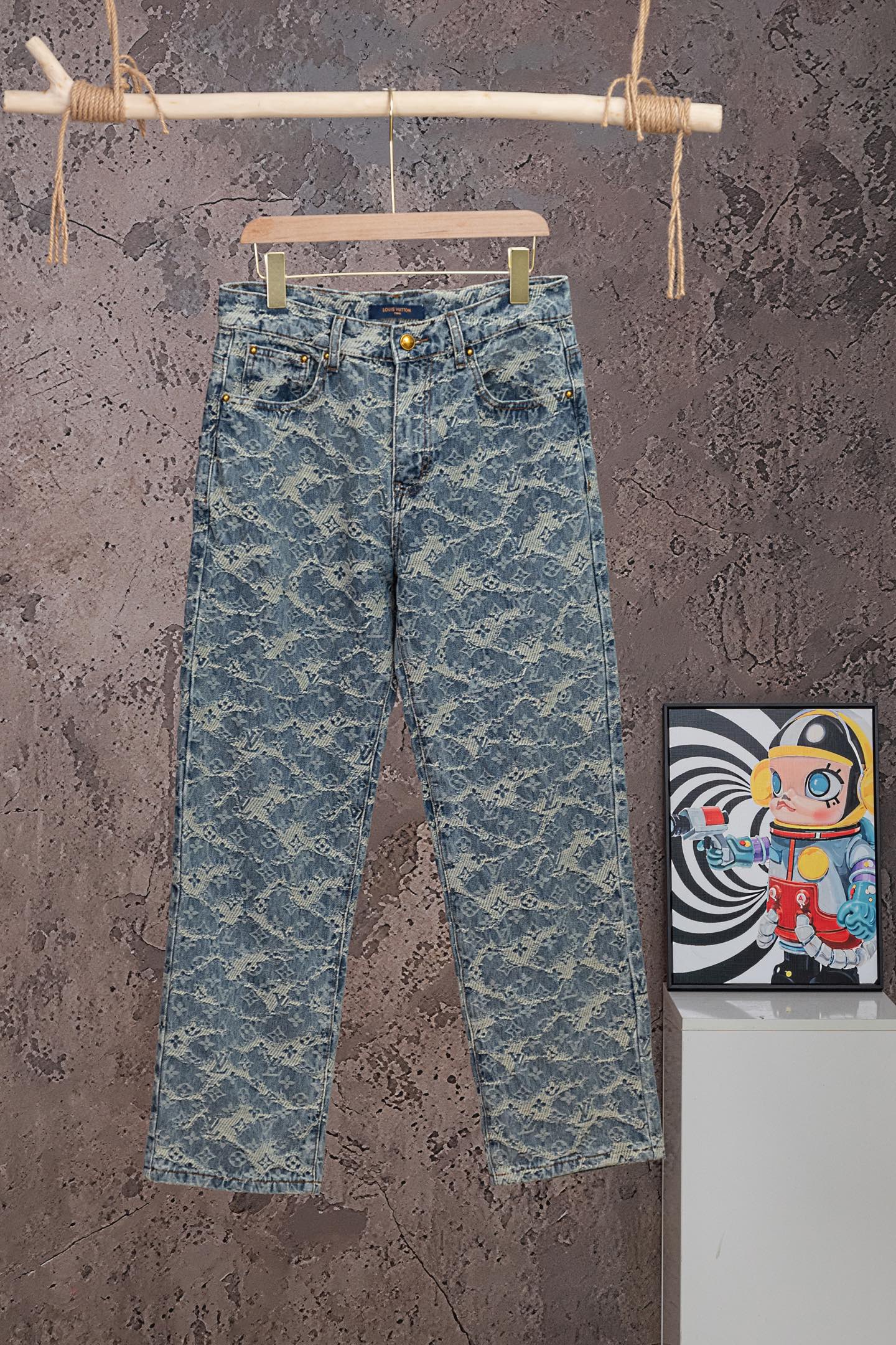 P125 N.º de modelo: 【M2324】 LOUIS VUITTON SS26 Jeans rectos de camión con jacquard Foggy Monogram, calidad de techo sup…
