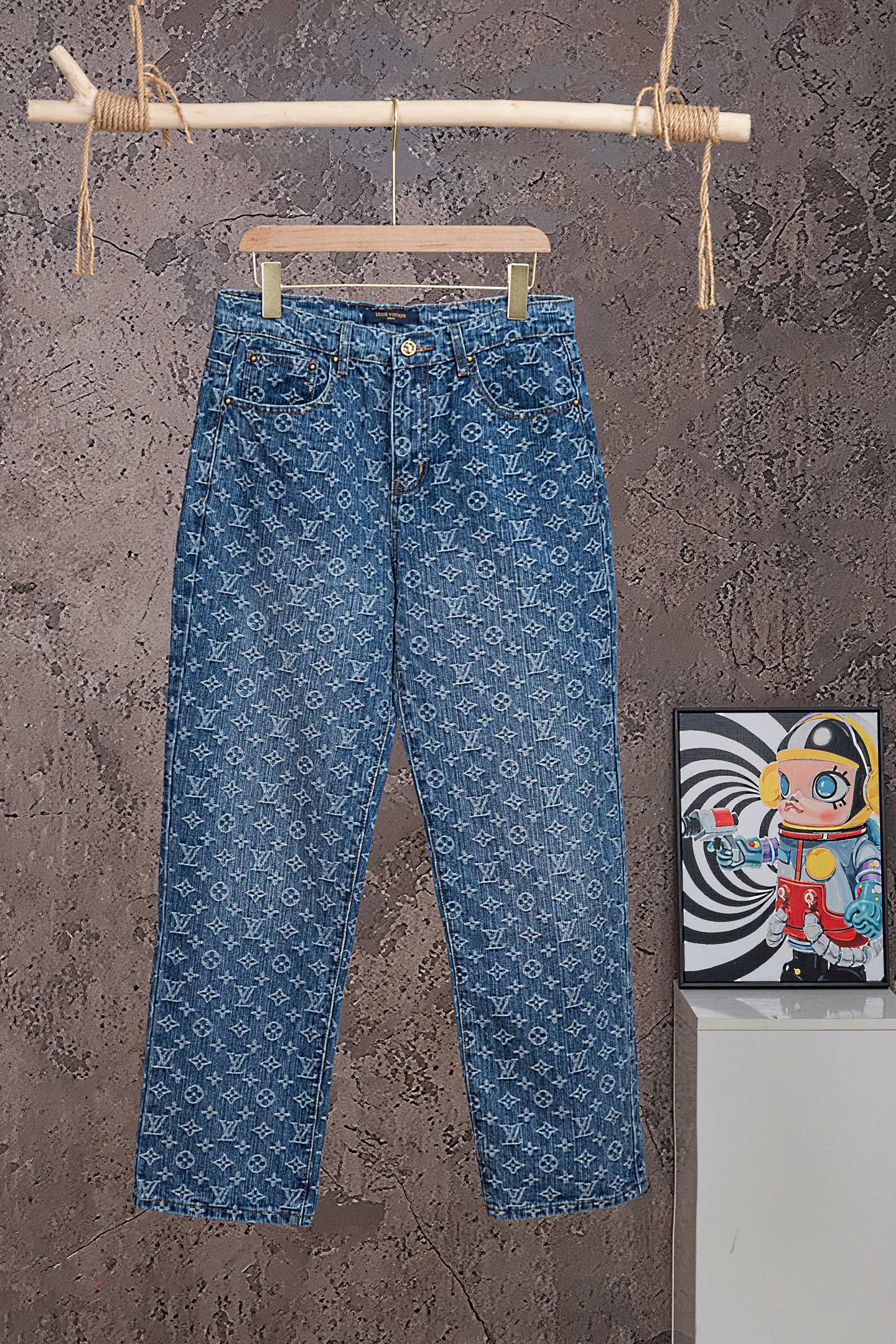 P130 N.º de modelo: 【M2328】 Nota ⚠️ (versión alta) LOUIS VUITTON SS26 Jeans rectos con cremallera y estampado jacquard …