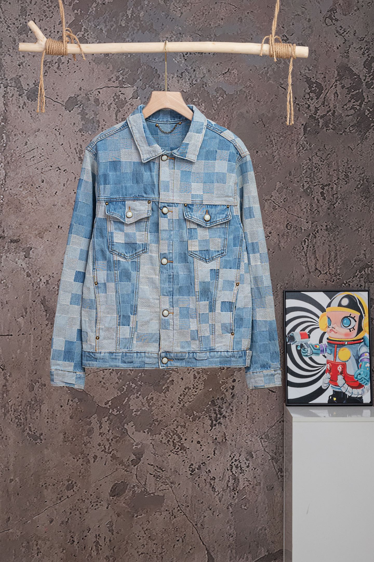 P170 N.º de modelo: 【M2331】 LOUIS VUITTON Serie de colaboración con Pharrell, chaqueta vaquera de manga larga con cuell…