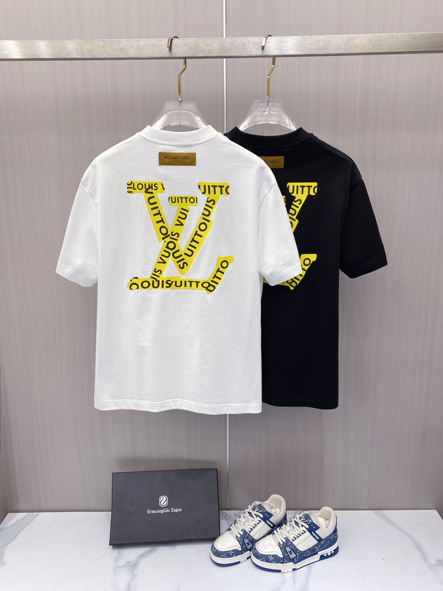 【 LV 2026春夏 · 高阶定制T恤】🔹 核心面料：秘鲁进口匹马棉 × 顶级丝光工艺🔹 核心体感：蚕