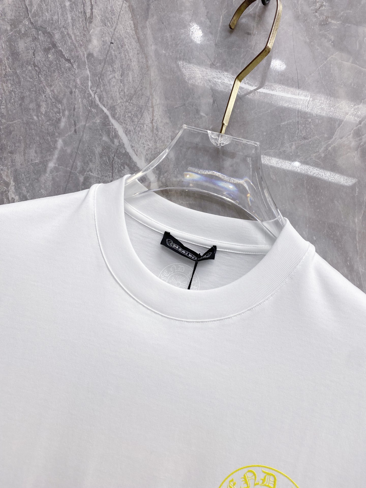 【 克罗心 2026春夏 · 高阶定制T恤】🔹 核心面料：秘鲁进口匹马棉 × 顶级丝光工艺🔹 核心体感：