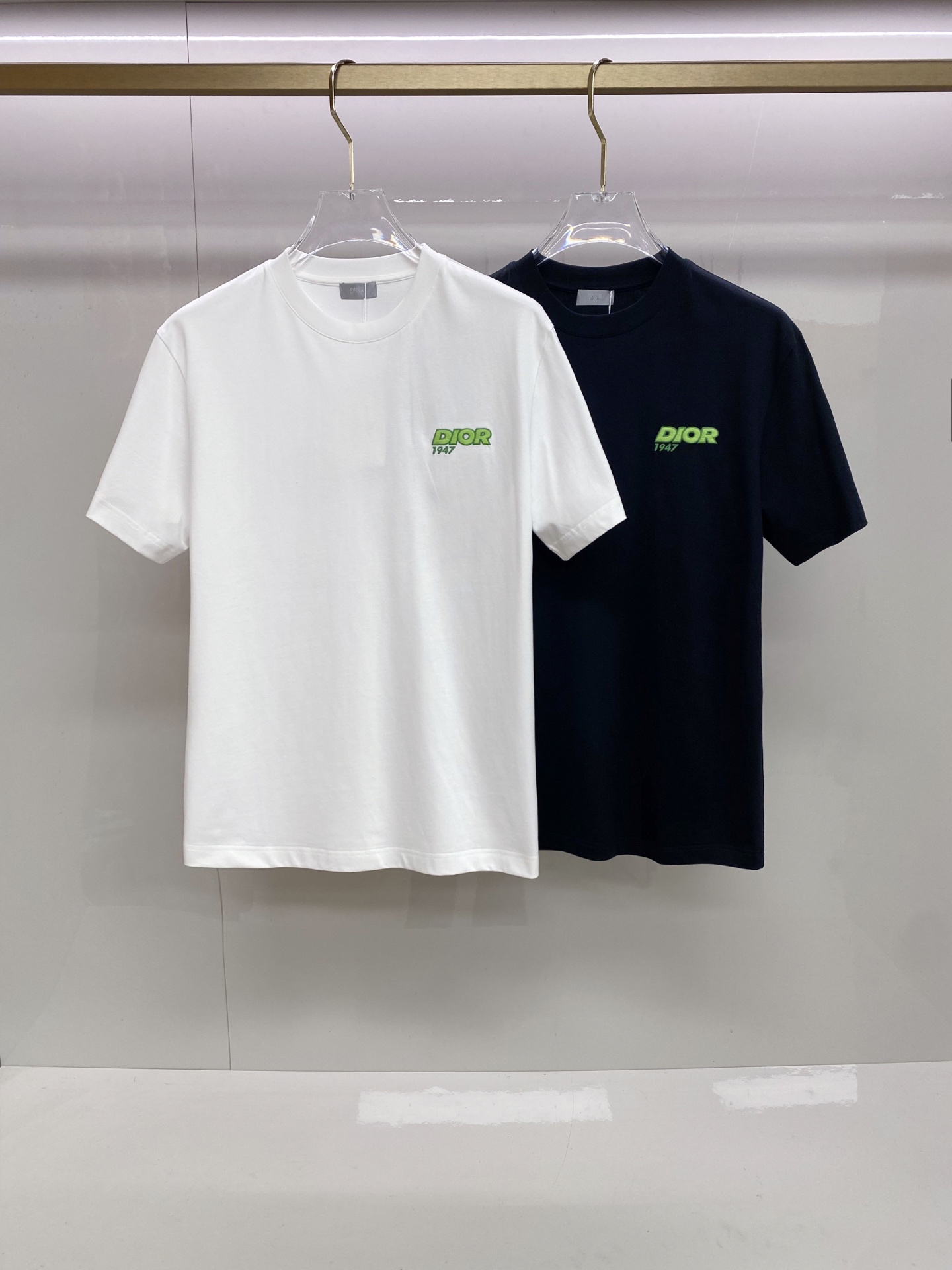 Dior 迪奥 2026ss 春夏新款首发专柜最新款短袖圆领T恤 高端订制 设计前卫时尚！品牌logo重