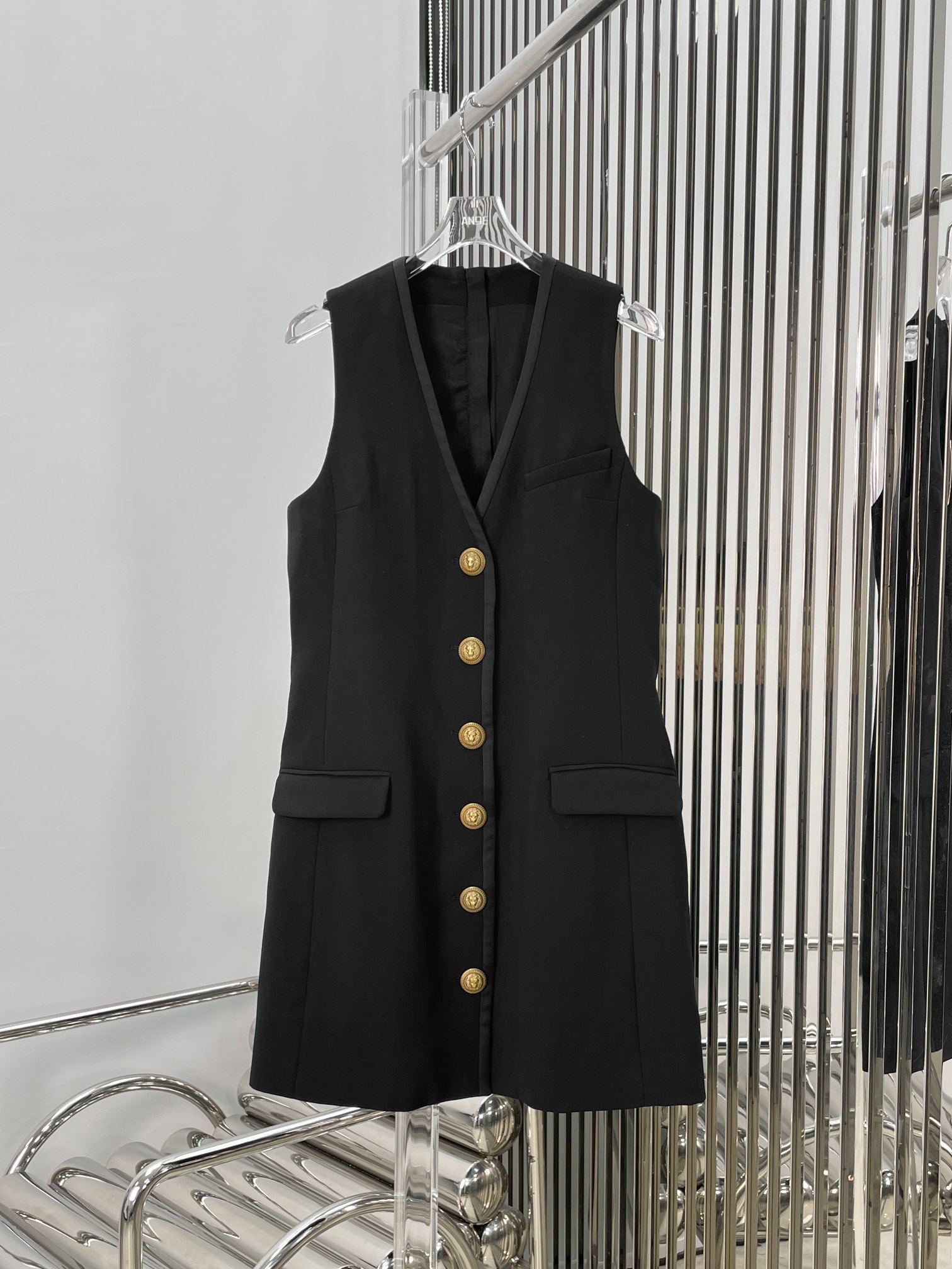 实拍图！最新BAL 23N 金口拉链无袖连衣裙。尺码:SML。Pezdjs。