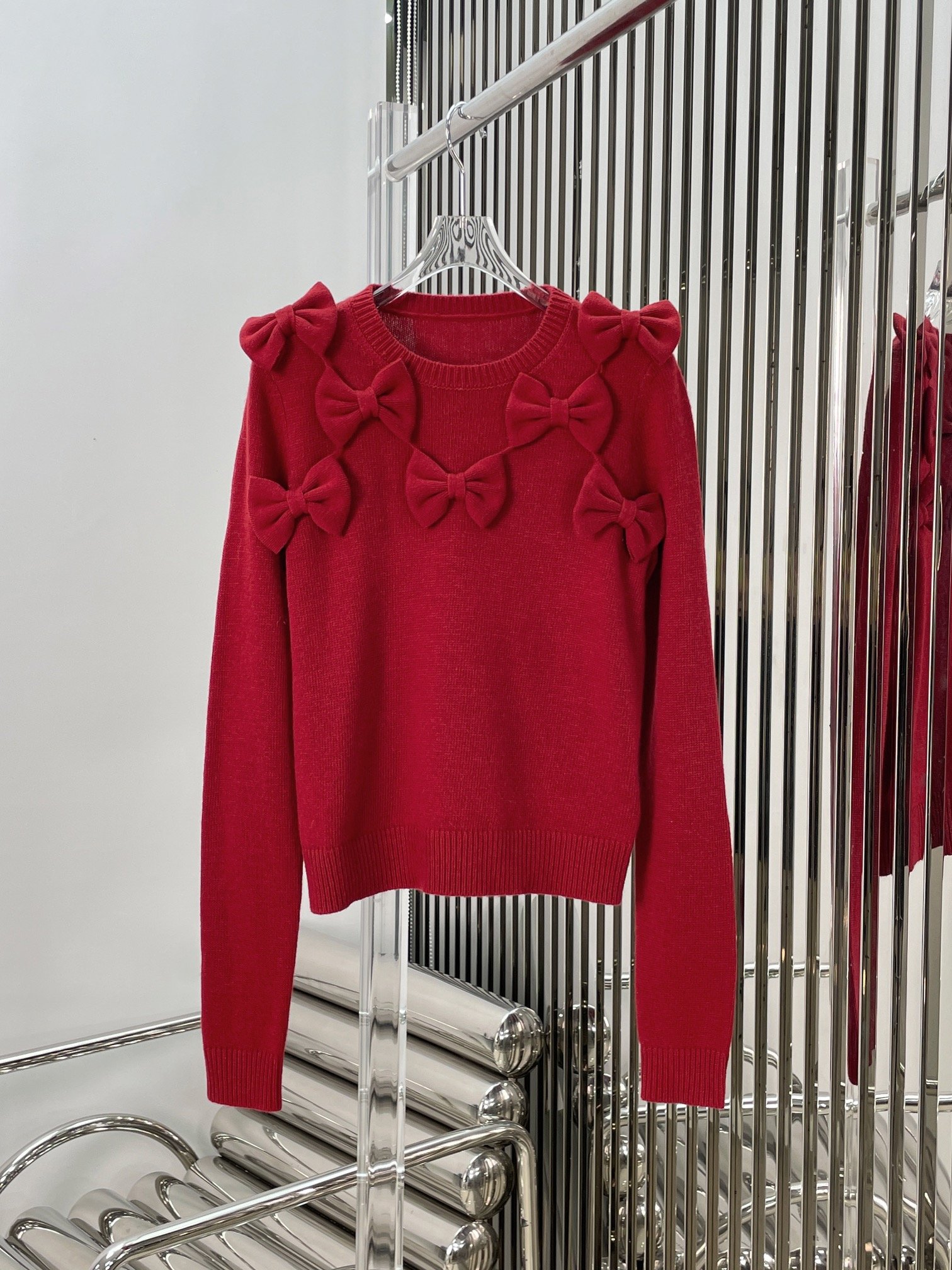 实拍图！最新VALEN 24NEW 新年红色蝴蝶结毛衣。尺码:SML。Pzsdqw。