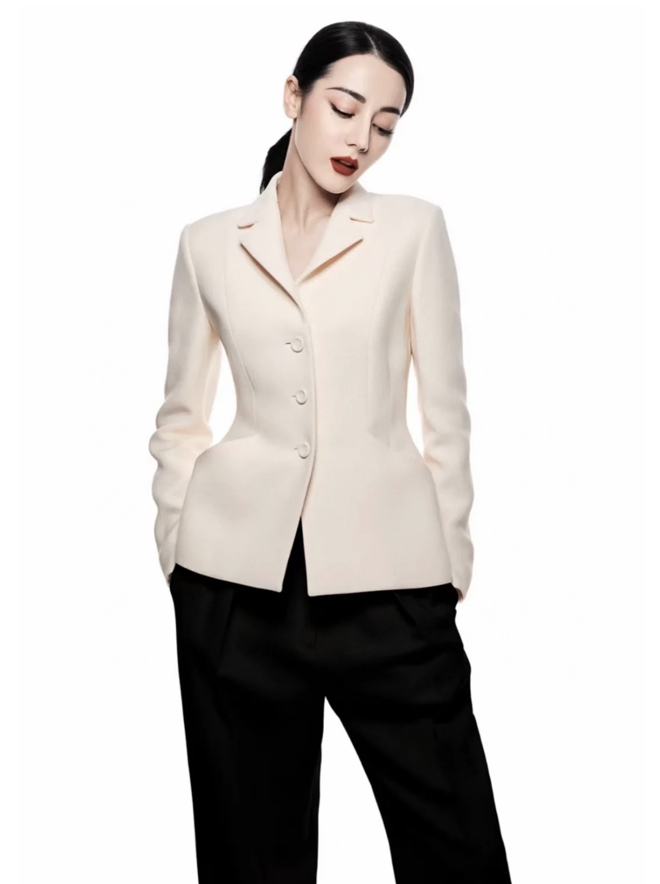 NO:313624,Love] New style [love]!  Latest 24NEW silk cloth bag button suit. Color white and black. Size SML., business suit, alexander wang19860909爱心]新款[爱心]！最新 24NEW 丝毛布包钮扣西装.颜色白、黑.尺码SML.,,business suit,alexander wang,Women's clothing