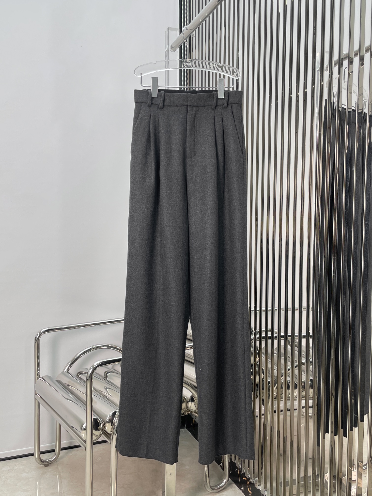 NO:536022,[Love] New [Love]!  Latest SLP 25NEW Wool Flannel Classic Smoking Pack + Smoking Pack Trousers. Size SML. Trousers, Loro Piana, Alexander Wang19860909[爱心]新款[爱心]！最新SLP 25NEW 羊毛法兰绒经典吸烟装+吸烟装西裤.尺码SML.西裤,,loro piana,alexander wang,Women's clothing