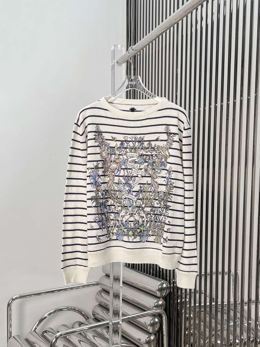 NO:294907,[Love] New [Love]!  Latest D 25NEW round neck long sleeve striped print sweater. Size SML.,,alexander wang19860909[爱心]新款[爱心]！最新D 25NEW 圆领长袖条纹印花针织衫.尺码SML.,,alexander wang,Women's clothing