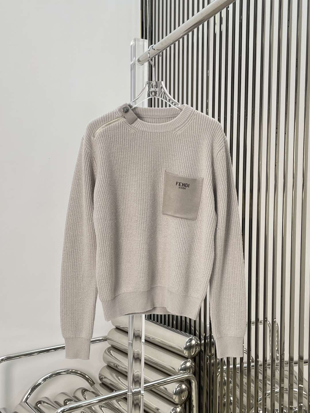 NO:294889,[Love] New [Love]!  Latest FD 25NEW round neck logo knitted sweater. Size SML.,,sweaters,alexander wang19860909[爱心]新款[爱心]！最新FD 25NEW 圆领logo针织毛衣.尺码SML.,,sweaters,alexander wang,Women's clothing