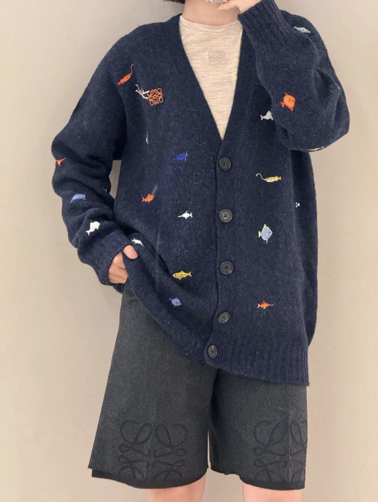 NO:294881,[Love] New [Love]!  The latest LOE 25NEW joint limited series embroidered knitted mid-length cardigan. Size SML.,,loewe,alexander wang19860909[爱心]新款[爱心]！最新LOE 25NEW 联名限定系列刺绣针织中长款开衫.尺码SML.,,loewe,alexander wang,Women's clothing
