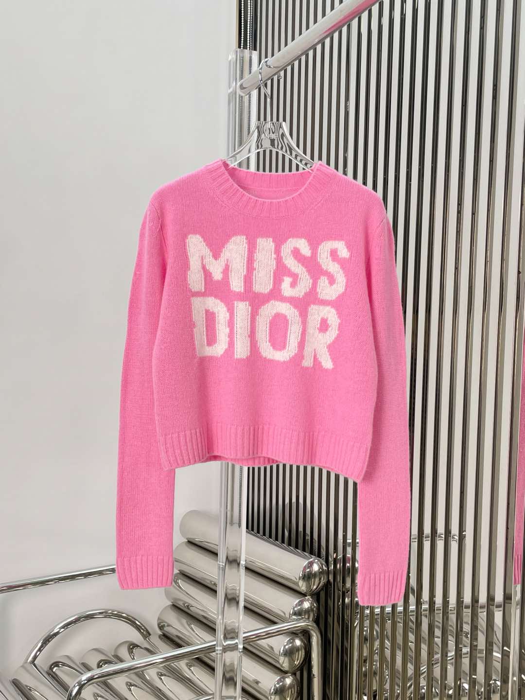 NO:294905,[Love] New [Love]!  Latest D 25NEW New Color Letter Jacquard Knit Top. Size SML.,,alexander wang19860909[爱心]新款[爱心]！最新D 25NEW 新色字母提花针织上衣.尺码SML.,,alexander wang,Women's clothing