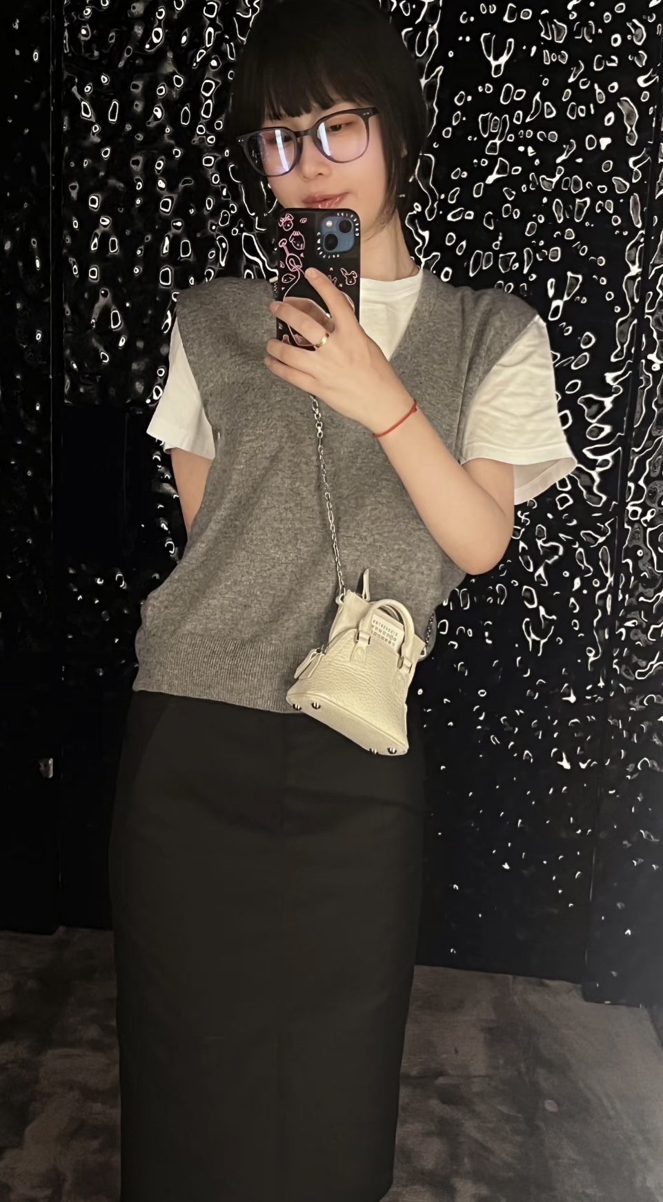 NO:294883,[Love] New [Love]!  Latest Maison M 25NEW V-neck Knitted Vest. Color camel, gray, brown. Size SML.,,alexander wang19860909[爱心]新款[爱心]！最新Maison M 25NEW V领针织背心.颜色驼色、灰色、咖啡色.尺码SML.,,alexander wang,Women's clothing