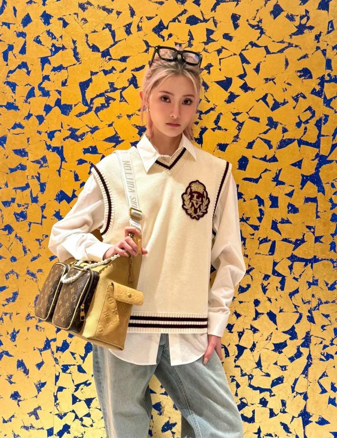 NO:297179,[Love] New [Love]!  Latest L 25NEW Badge Academy Style Knitted Vest. Size SML, alexander wang19860909[爱心]新款[爱心]！最新L 25NEW 徽章学院风针织背心.尺码SML,,alexander wang,Women's clothing