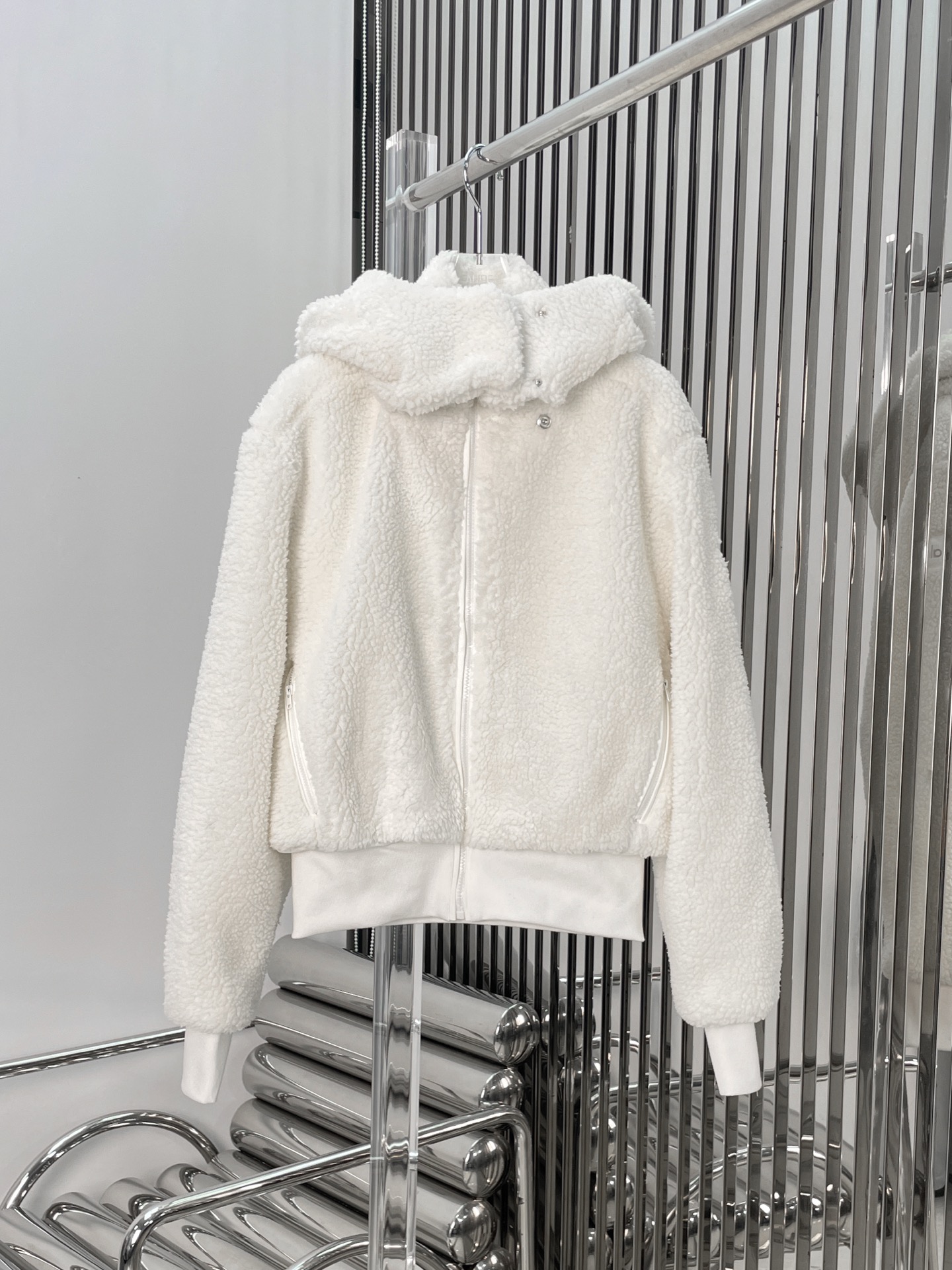 NO:297978,[Love] New [Love]!  Latest ALO 25NEW Lamb Fur Hooded Jacket. Size SML, Jackets & Coats, Hats, Alexander wang19860909[爱心]新款[爱心]！最新ALO 25NEW 羊羔毛连帽外套.尺码SML,,jackets & coats,hats,alexander wang,Women's clothing