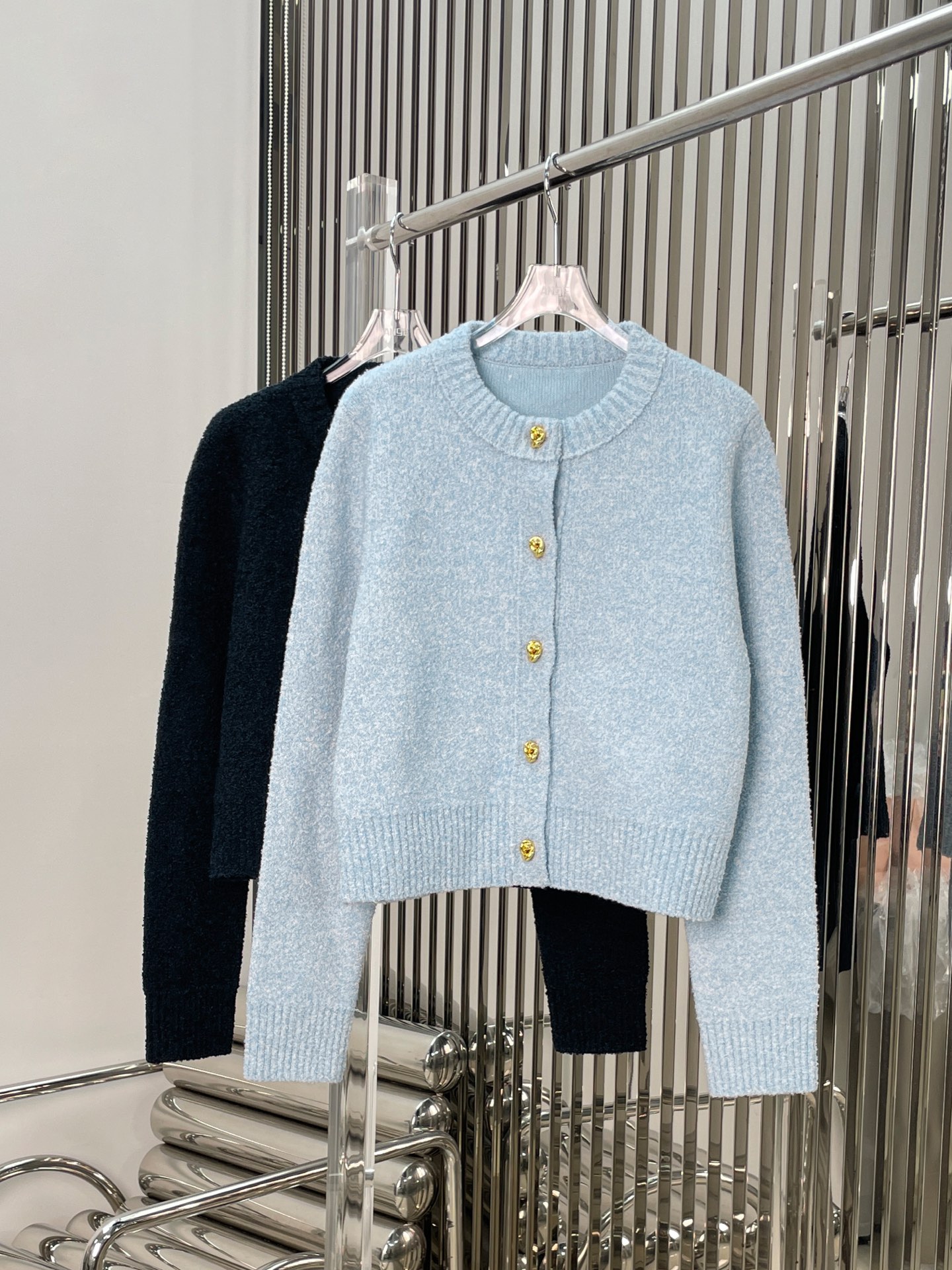 NO:307251,Cardigan Skirt Love] New style [Love]!  Latest BV 25NEW Knot Button Wool Knit Cardigan Set. Size SM, bottega veneta, skirts, alexander wang19860909开衫半裙 爱心]新款[爱心]！最新BV 25NEW 绳结钮扣羊毛针织开衫套装.尺码SM,,bottega veneta,skirts,alexander wang,Women's clothing