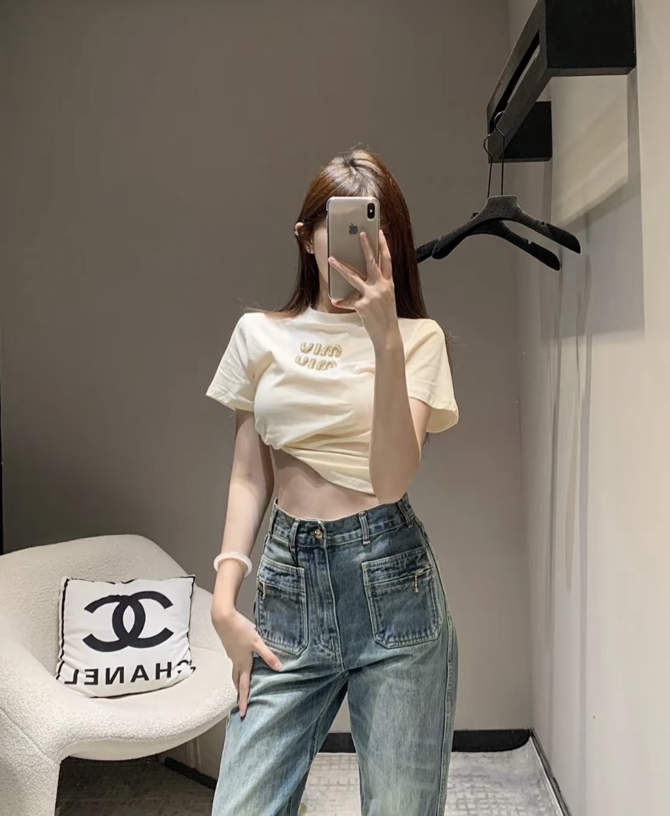 NO:463318,[Love] New [Love]!  Latest MIU 25NEW Early Spring Limited Nail Diamond Letter Embroidery T-shirt. Size SML.P.,,miumiu,tees, t-shirt,alexander wang19860909[爱心]新款[爱心]！最新MIU 25NEW 早春限定钉钻字母刺绣T恤.尺码SML.P.,,miumiu,tees，t-shirt,alexander wang,Women's clothing