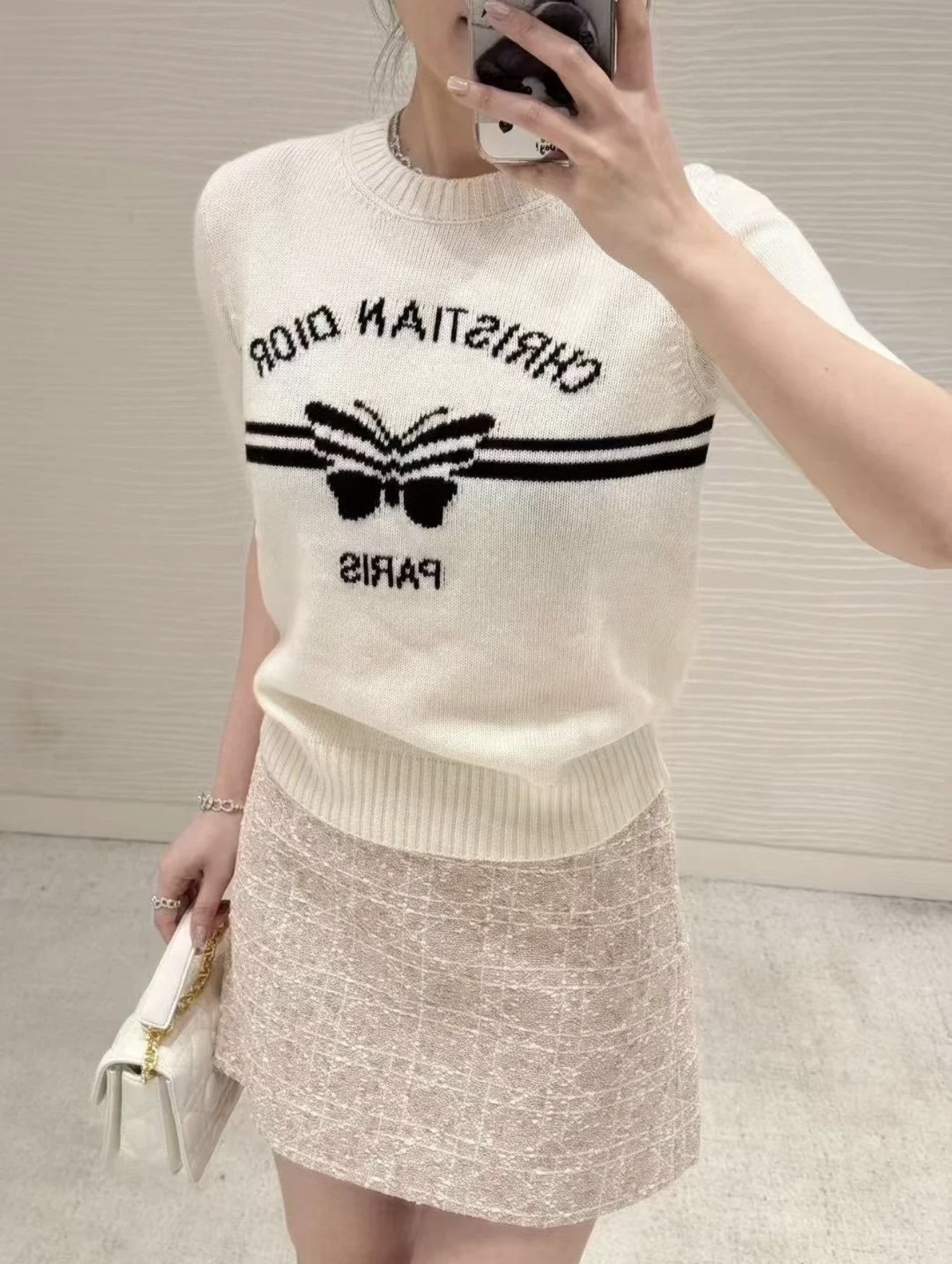 NO:309910,[Love] New [Love]!  Latest D 25NEW alphabet butterfly jacquard knitted short-sleeved top. Size SML.P., T-shirt,alexander wang19860909[爱心]新款[爱心]！最新D 25NEW 字母蝴蝶提花针织短袖上衣.尺码SML.P.,,T-shirt,alexander wang,Women's clothing