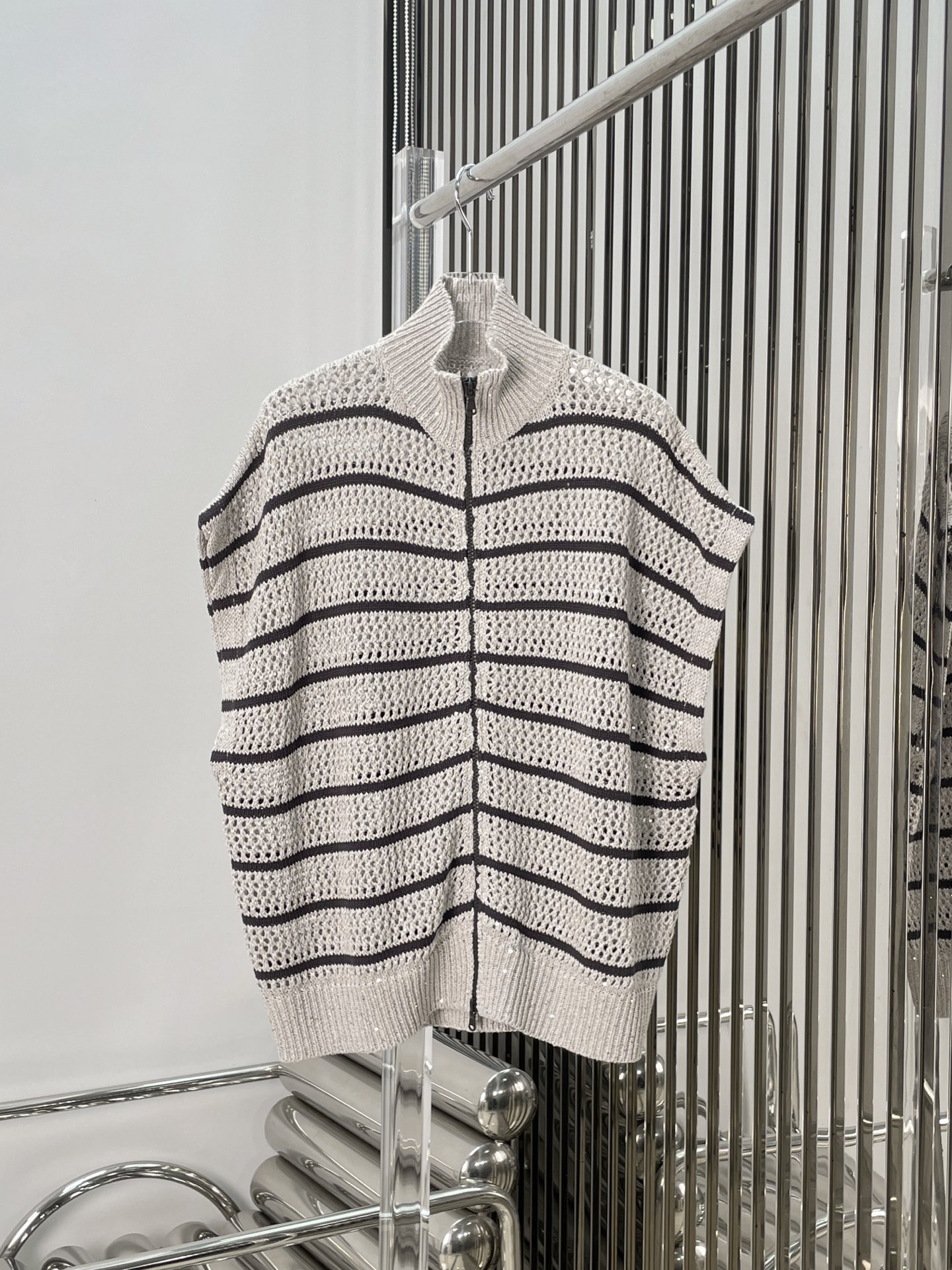 NO:322443,[Love] New [Love]!  Latest BC 25NEW Sleeveless Striped Knitted Vest. Size SML..,alexander wang19860909[爱心]新款[爱心]！最新BC 25NEW 无袖条纹针织马甲.尺码SML..,,alexander wang,Women's clothing