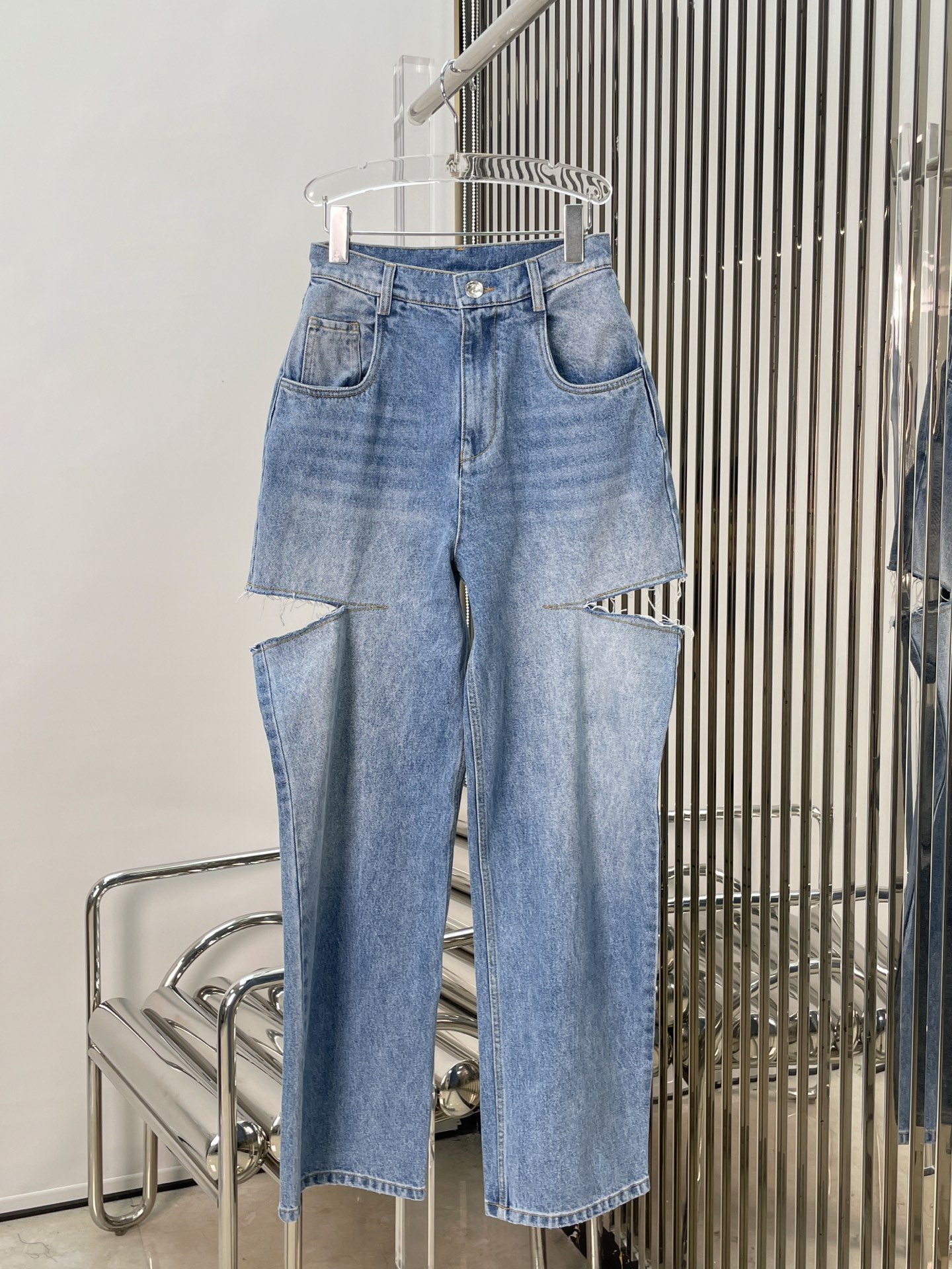 NO:566865,[Love] New style [Love]!  The latest MM25NEW knife-cut jeans. Sizes SML,,jeans,alexander wang19860909[爱心]新款[爱心]！最新MM25NEW 刀割牛仔裤.尺码SML,,jeans,alexander wang,Women's clothing