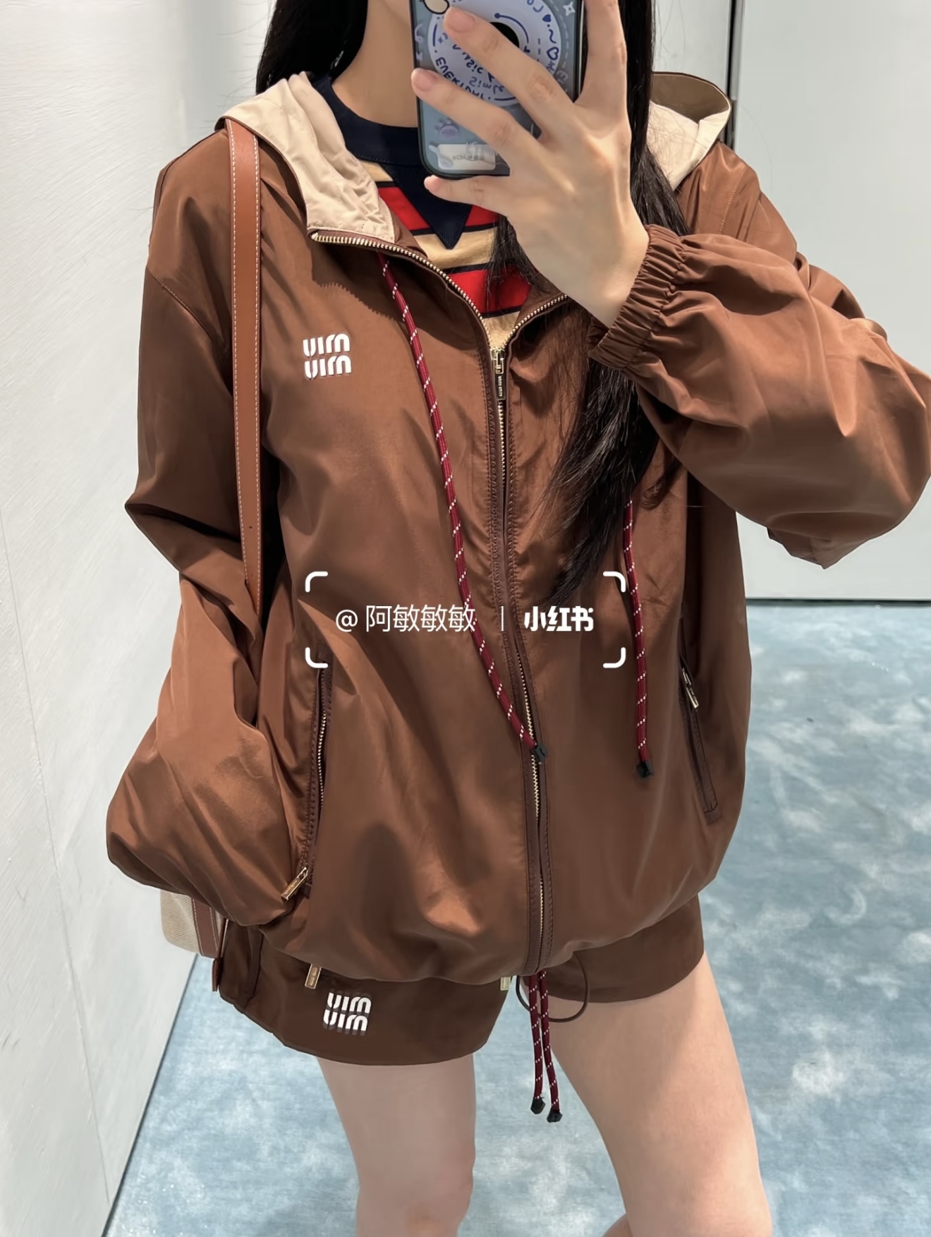 NO:325214,Jacket. Shorts. [Love] New style [Love]!  Latest MIU 25NEW Coffee nylon hooded jacket   shorts. Size SML.,,miumiu, shorts, jackets & coats,hats,alexander wang19860909外套.短裤.[爱心]新款[爱心]！最新MIU 25NEW 咖啡色尼龙连帽外套 短裤.尺码SML.,,miumiu,shorts,jackets & coats,hats,alexander wang,Women's clothing