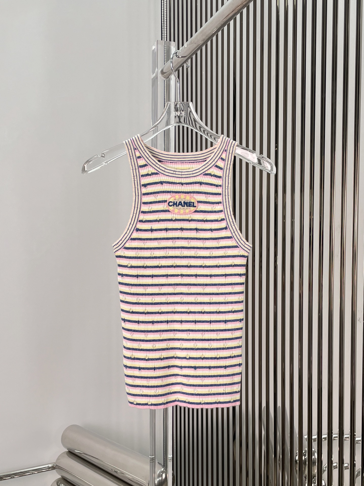 NO:317315,[Love] New [Love]!  Latest CH 25NEW Striped Knitted Letter Badge Vest. Size SML.,,alexander wang19860909[爱心]新款[爱心]！最新CH 25NEW 条纹针织字母徽章背心.尺码SML.,,alexander wang,Women's clothing