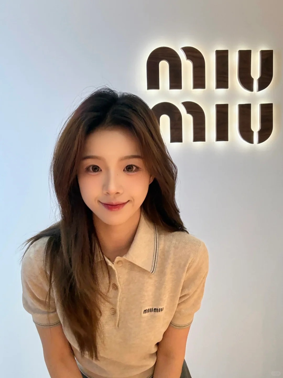 NO:318178,[Love] New [Love]!  Latest MIU 25NEW Short Sleeve Knitted POLO Top. Size SML.,,miumiu,T-shirt,alexander wang19860909[爱心]新款[爱心]！最新MIU 25NEW 短袖针织POLO上衣.尺码SML.,,miumiu,T-shirt,alexander wang,Women's clothing