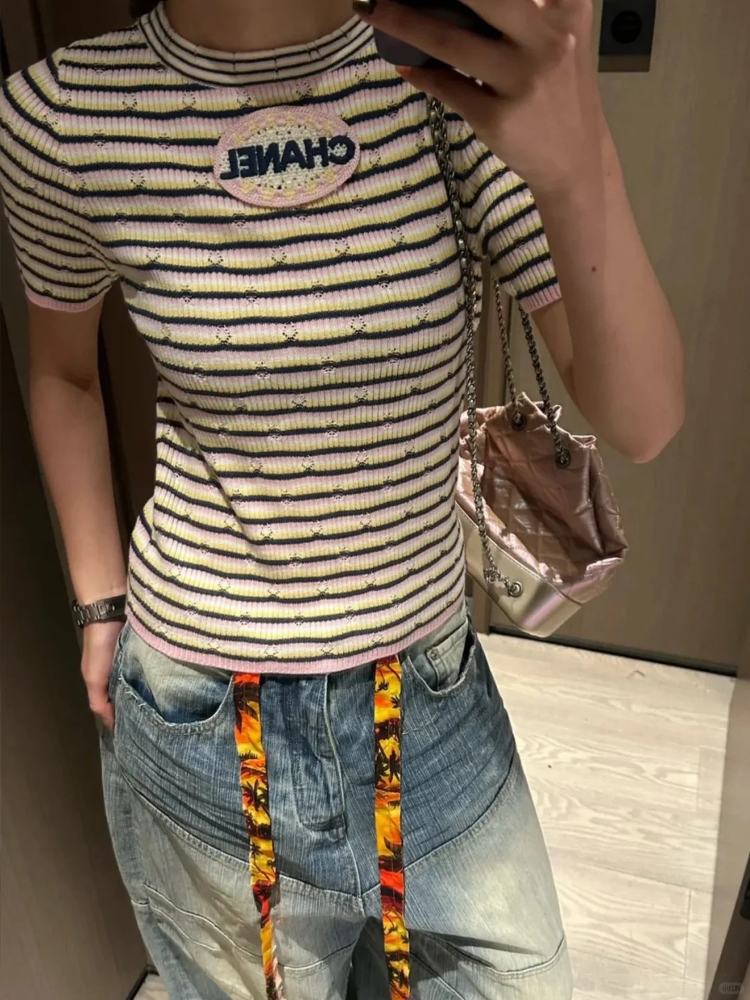 NO:329921,[Love] New [Love]!  Latest CH 25NEW Badge Rainbow Stripe Short Sleeve Knitted Top. Size SML., T-shirt,alexander wang19860909[爱心]新款[爱心]！最新CH 25NEW 徽章彩虹条纹短袖针织上衣.尺码SML.,,T-shirt,alexander wang,Women's clothing