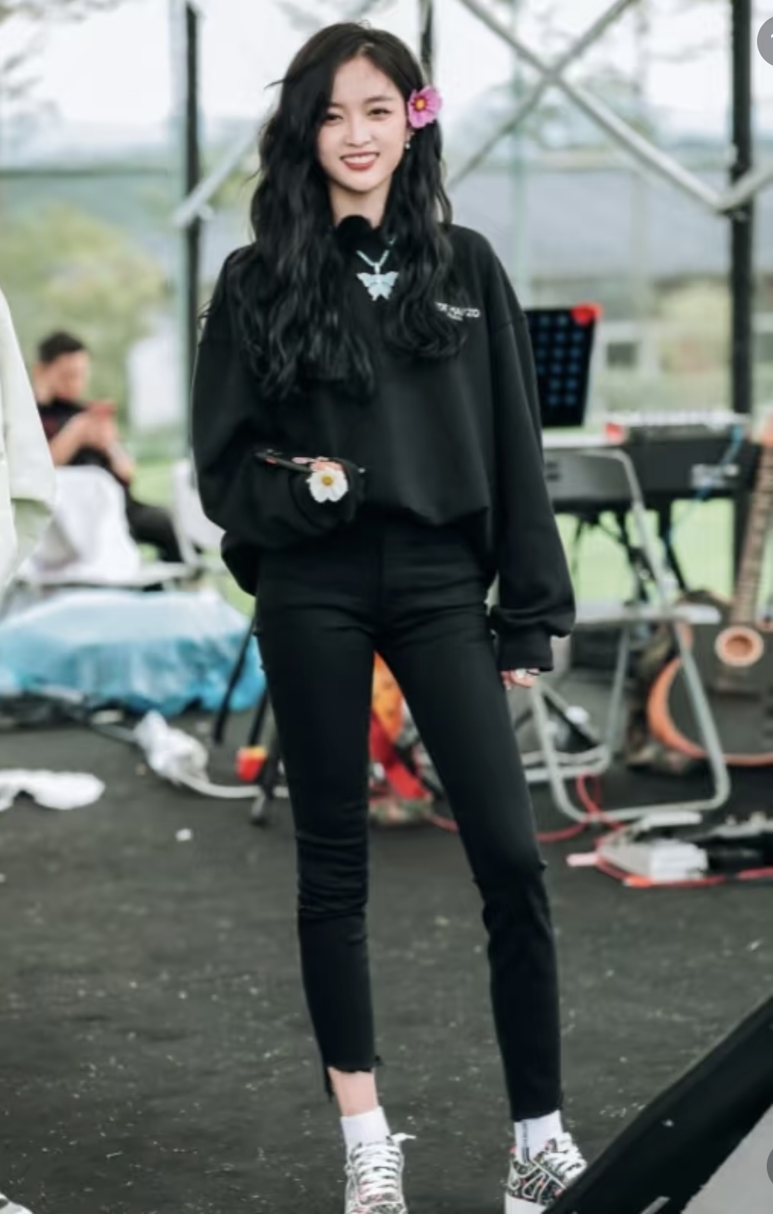 NO:329917,[Love] New [Love]!  Latest MOTHER 25NEW Notched Knife Cut Small Foot Jeans. Color White and Black. Size SML., jeans,alexander wang19860909[爱心]新款[爱心]！最新MOTHER 25NEW 缺口刀割小脚牛仔裤.颜色白、黑.尺码SML.,,jeans,alexander wang,Women's clothing