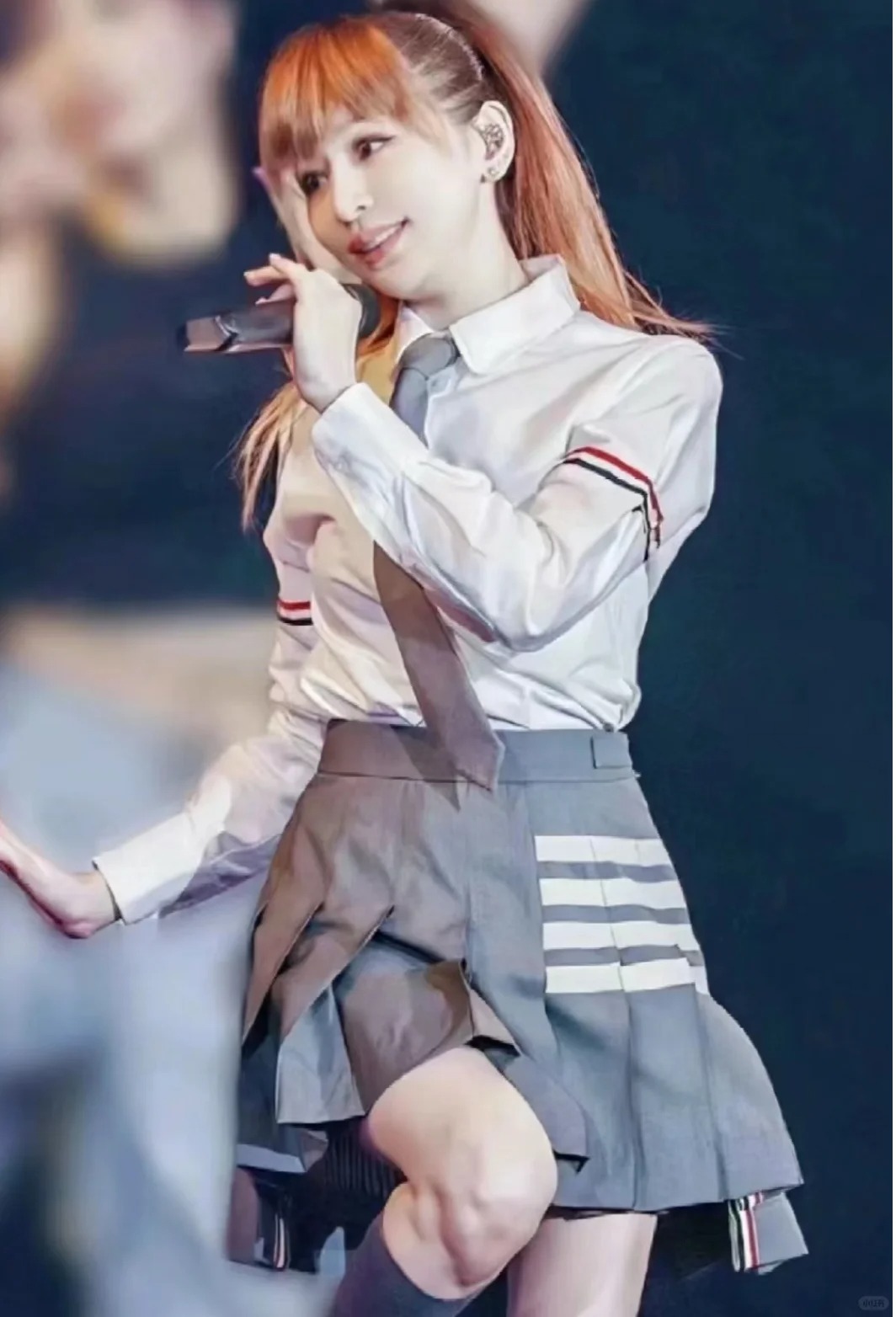 NO:329890,[Love] New [Love]!  Latest TB 25NEW Classic Tricolor Webbing Cuff Adjustable Oxford Fabric Shirt. Size SML.,,shirts,alexander wang19860909[爱心]新款[爱心]！最新TB 25NEW 经典款三色织带袖口调节牛津面料衬衫.尺码SML.,,shirts,alexander wang,Women's clothing