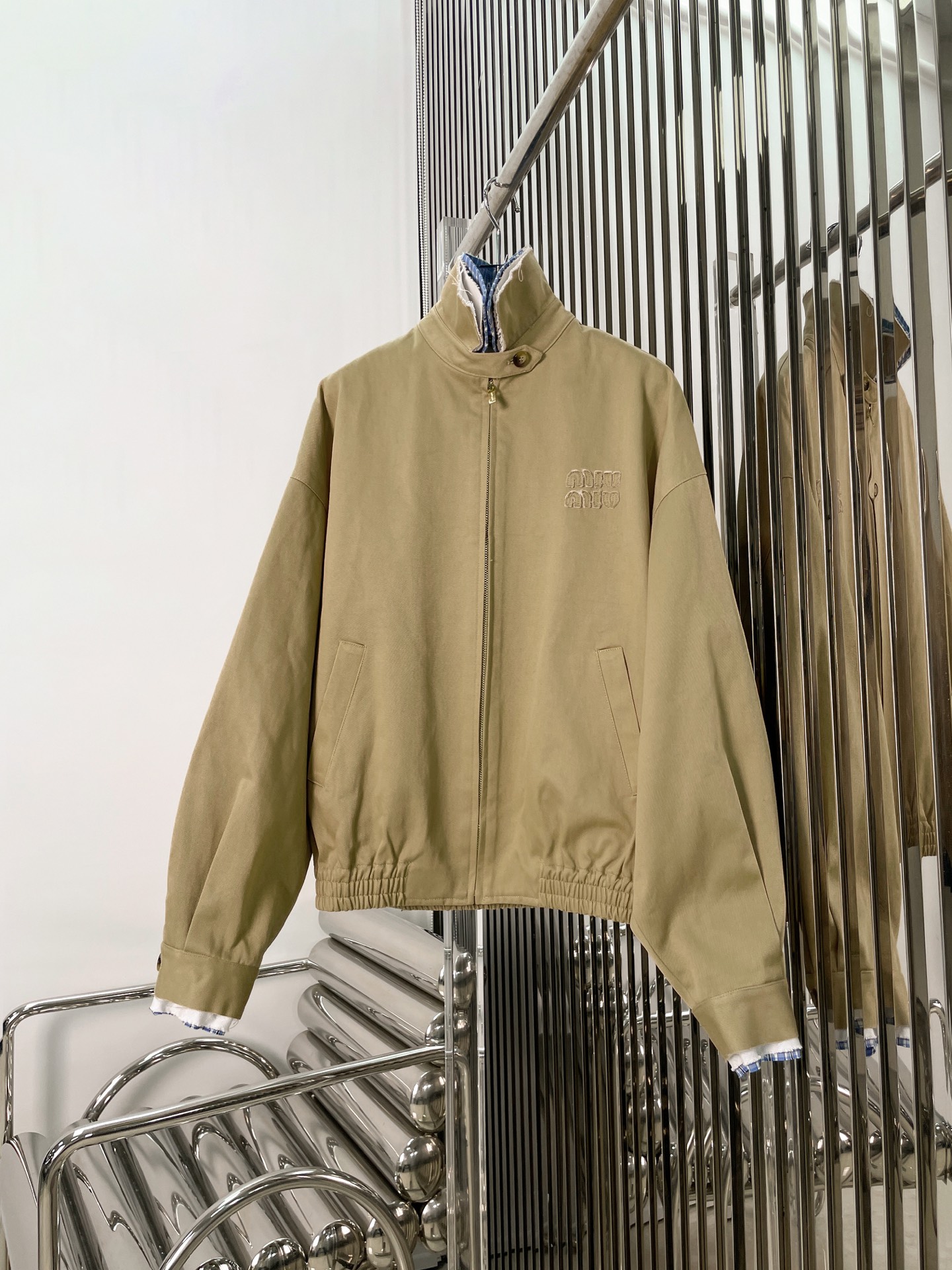 NO:330684,[Love] New [Love]!  Latest MIU 25NEW plaid collar contrast khaki jacket   skirt. Size SML, miumiu, skirts, jackets & coats, alexander wang19860909[爱心]新款[爱心]！最新MIU 25NEW 格纹领撞色卡其色夹克 半裙.尺码SML,,miumiu,skirts,jackets & coats,alexander wang,Women's clothing