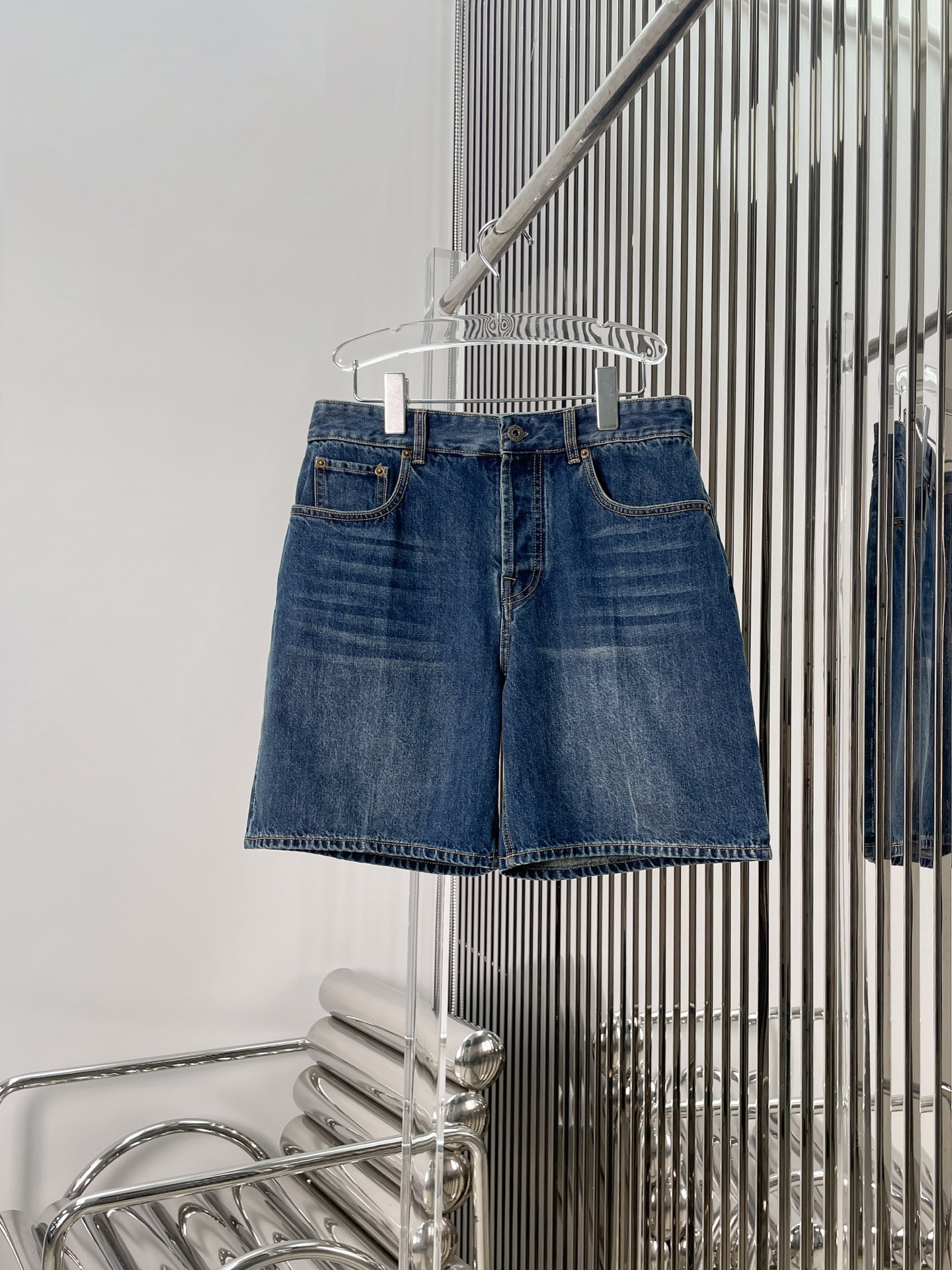 NO:330666,[Love] New [Love]!  Latest MIU 25NEW Washing Aged Denim Shorts. Size SML, miumiu, shorts, alexander wang19860909[爱心]新款[爱心]！最新MIU 25NEW 洗水做旧牛仔短裤.尺码SML,,miumiu,shorts,alexander wang,Women's clothing