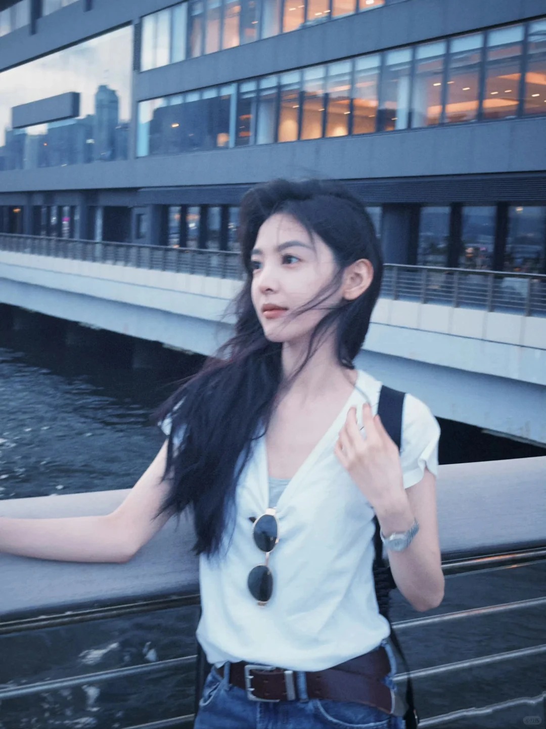 NO:327654,[Love] New [Love]!  Latest IRO 25NEW linen V-neck short-sleeved T-shirt. Color Rice Apricot, White. Size SML., T-shirt,tees, t-shirt,alexander wang19860909[爱心]新款[爱心]！最新IRO 25NEW 亚麻V领短袖T恤.颜色米杏色、白色.尺码SML.,,T-shirt,tees，t-shirt,alexander wang,Women's clothing