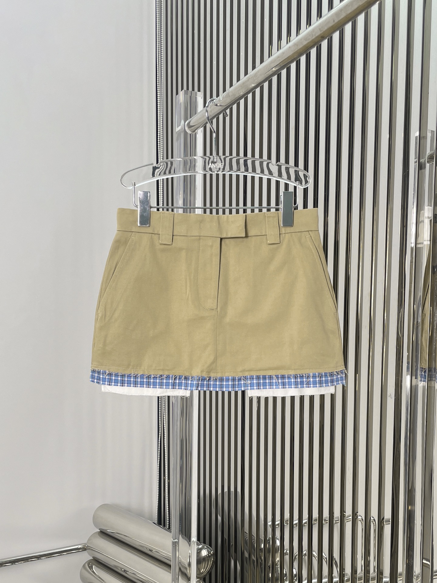 NO:328262,[Love] New [Love]!  Latest MIU 25NEW plaid collar contrast khaki jacket   skirt. Size SML.. Skirts.,,miumiu, skirts, jackets & coats,alexander wang19860909[爱心]新款[爱心]！最新MIU 25NEW 格纹领撞色卡其色夹克 半裙.尺码SML..半裙.,,miumiu,skirts,jackets & coats,alexander wang,Women's clothing