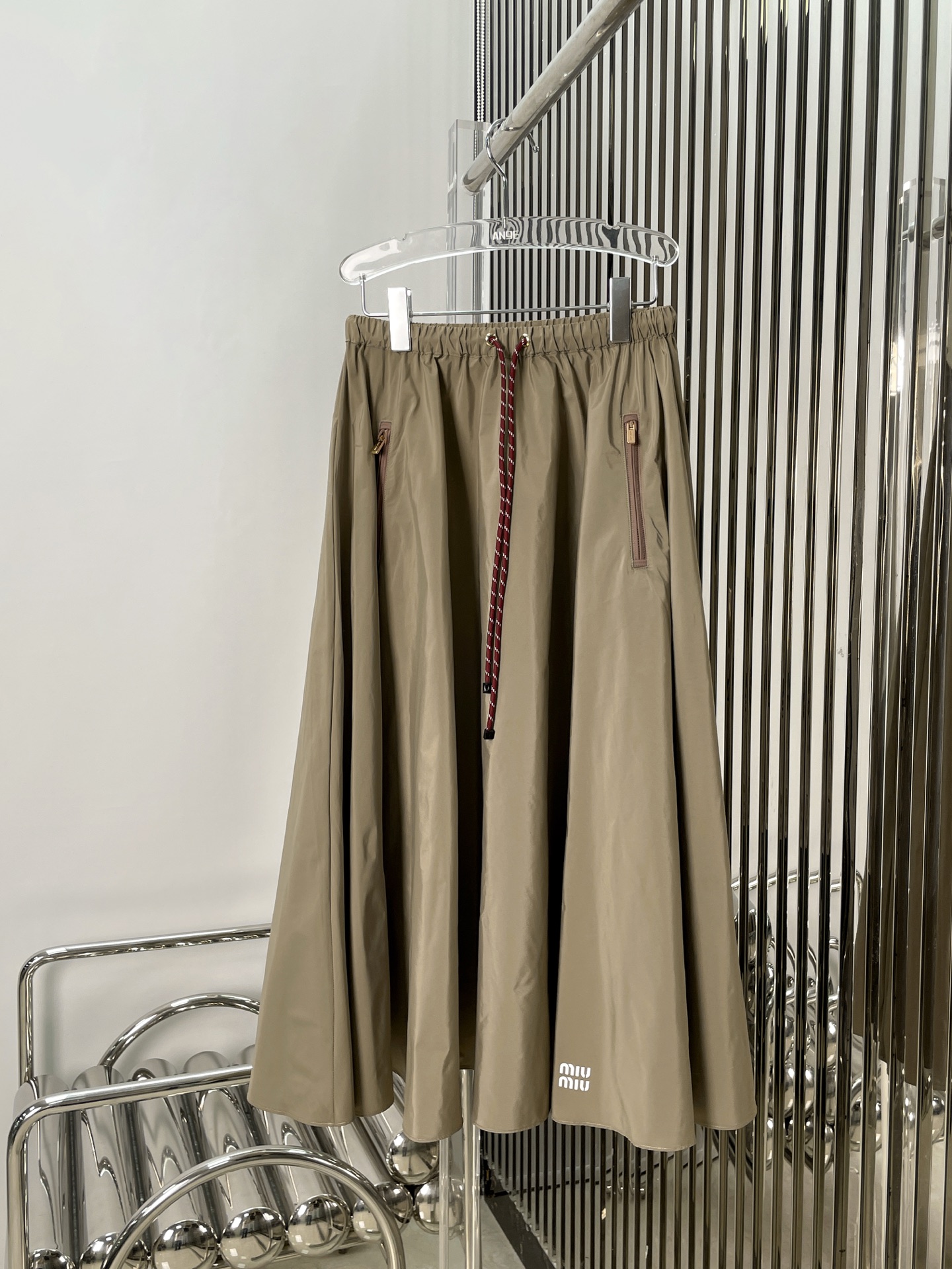 NO:333330,[Love] New [Love]!  Latest MIU 25NEW Khaki new sunscreen jacket   skirt. Size SML. Skirts.,,miumiu, skirts, jackets & coats,alexander wang19860909[爱心]新款[爱心]！最新MIU 25NEW 卡其色新款防晒外套 半裙.尺码SML..半裙.,,miumiu,skirts,jackets & coats,alexander wang,Women's clothing